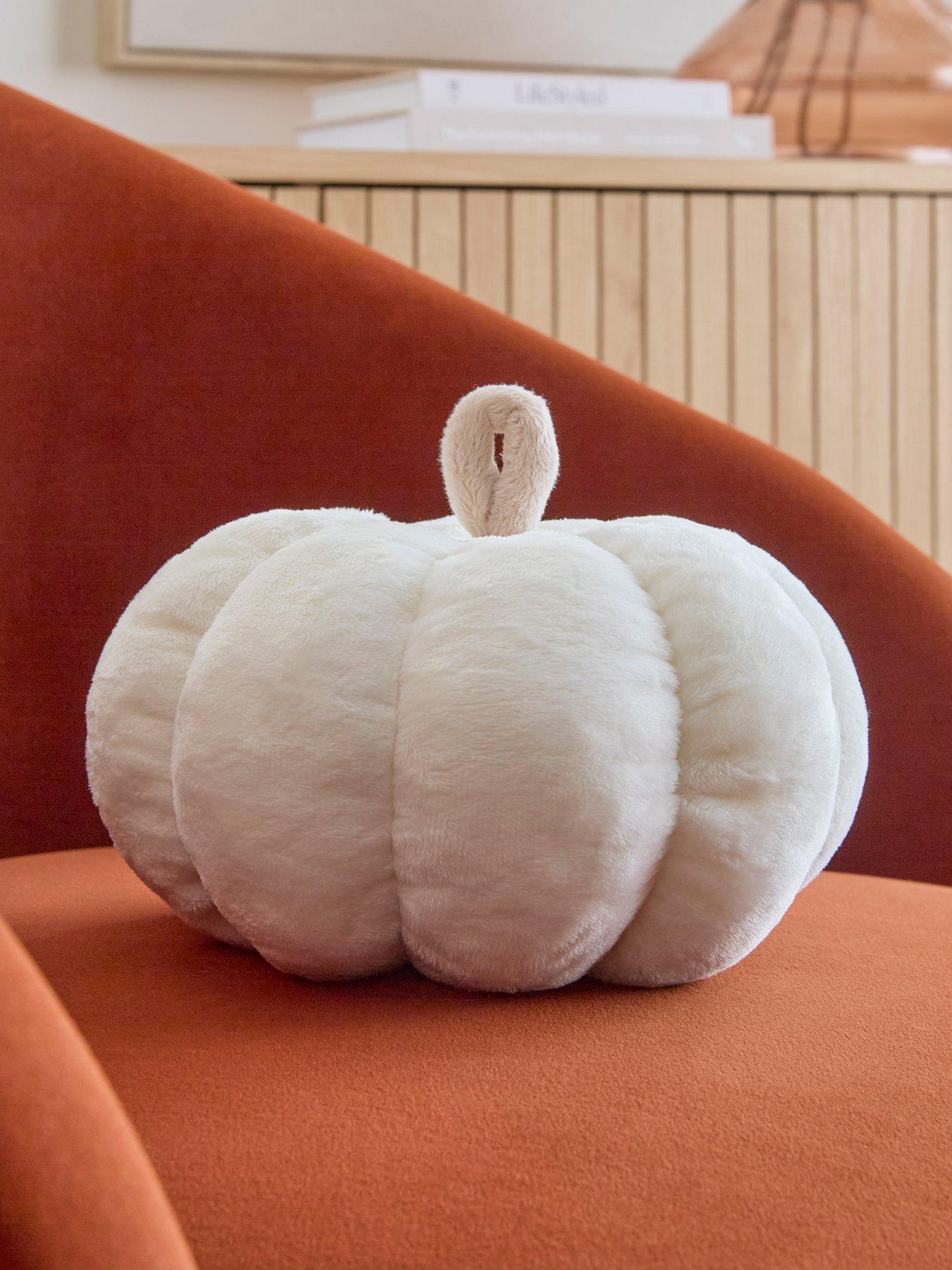 the-very-collection-pumpkin-cushion-cream--nbsp20nbspcm