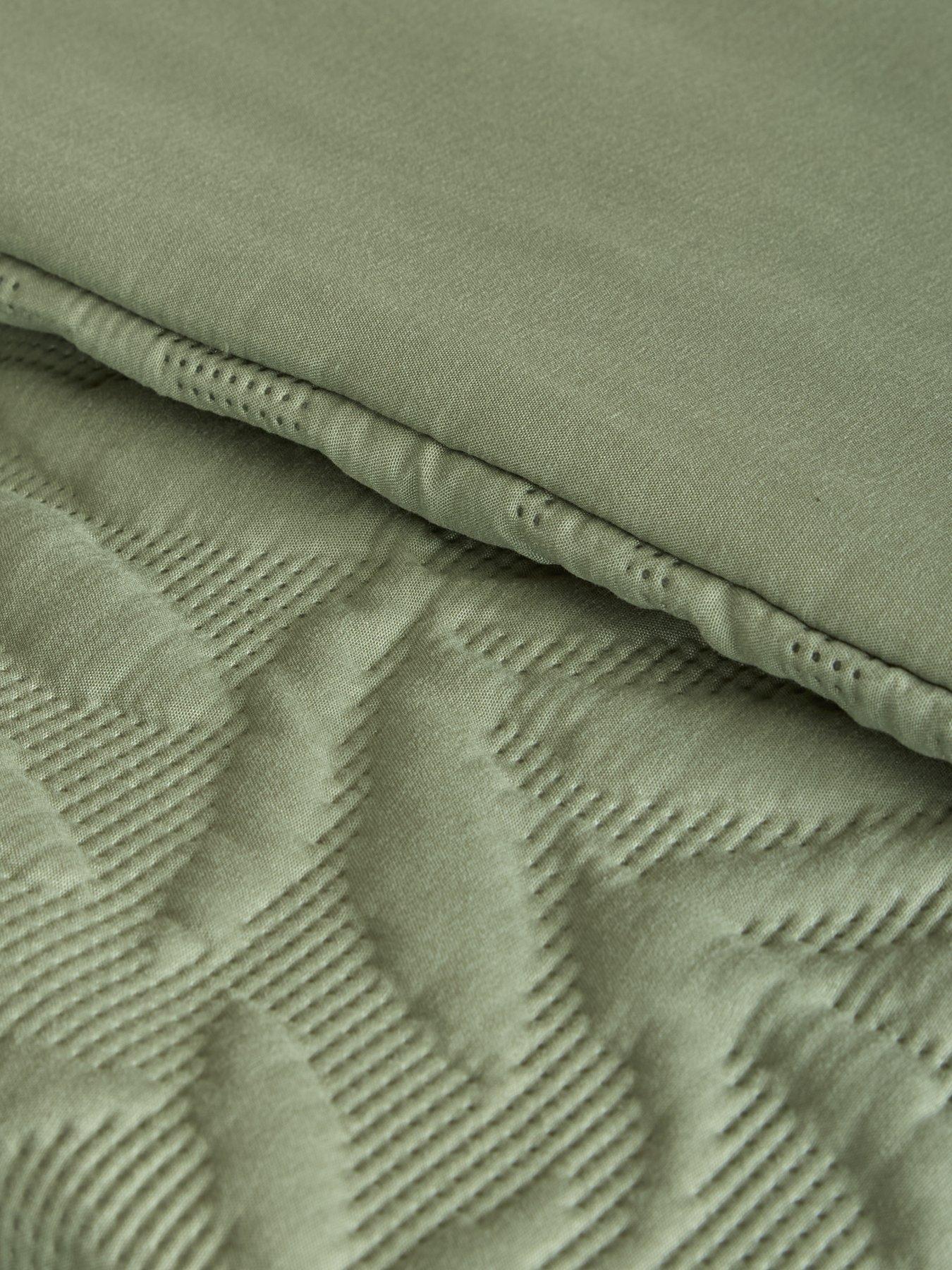 Image 4 of 5 of The Very Collection Leaf Pinsonic Bedspread 240x260cm