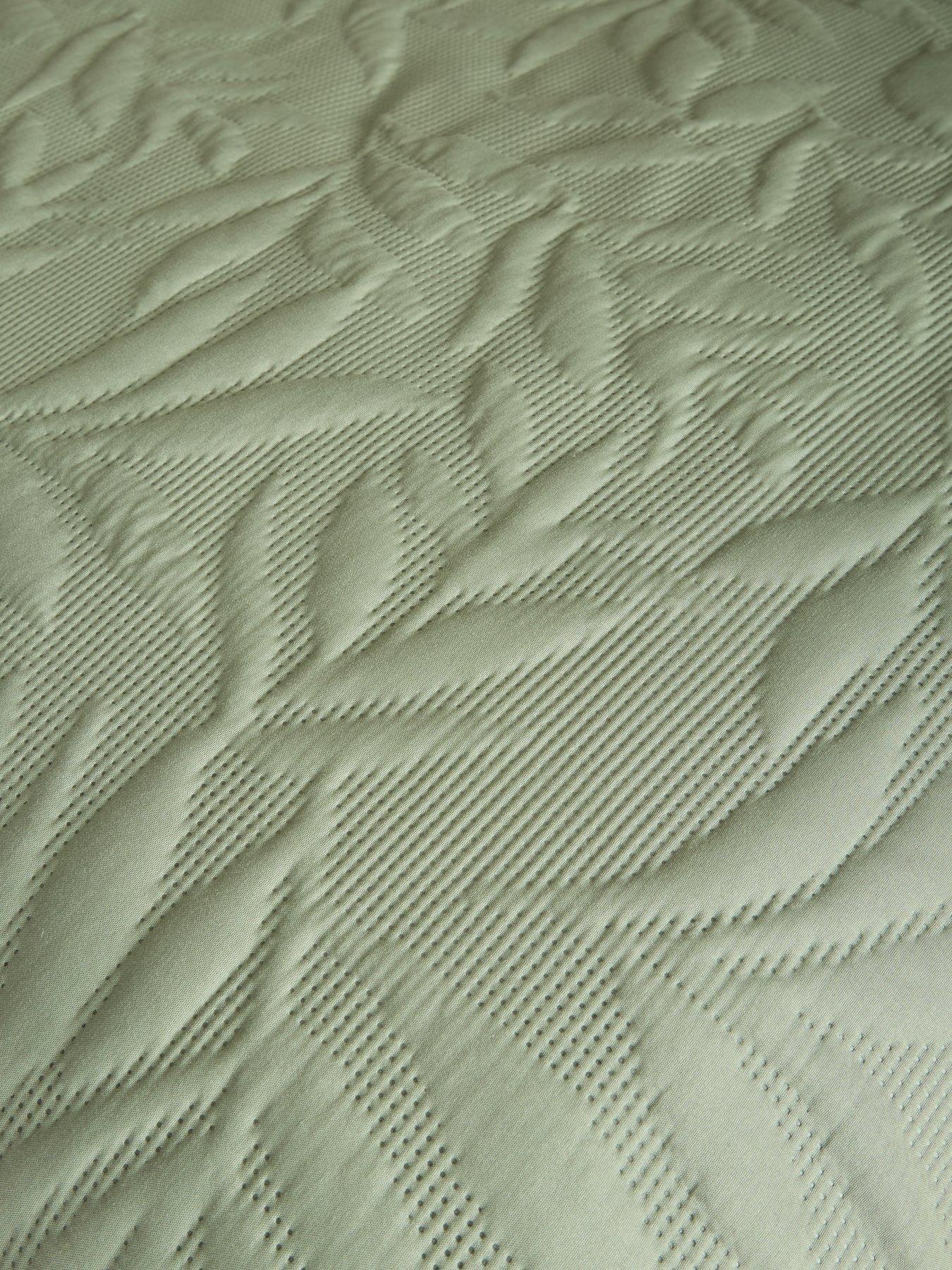 Image 5 of 5 of The Very Collection Leaf Pinsonic Bedspread 240x260cm