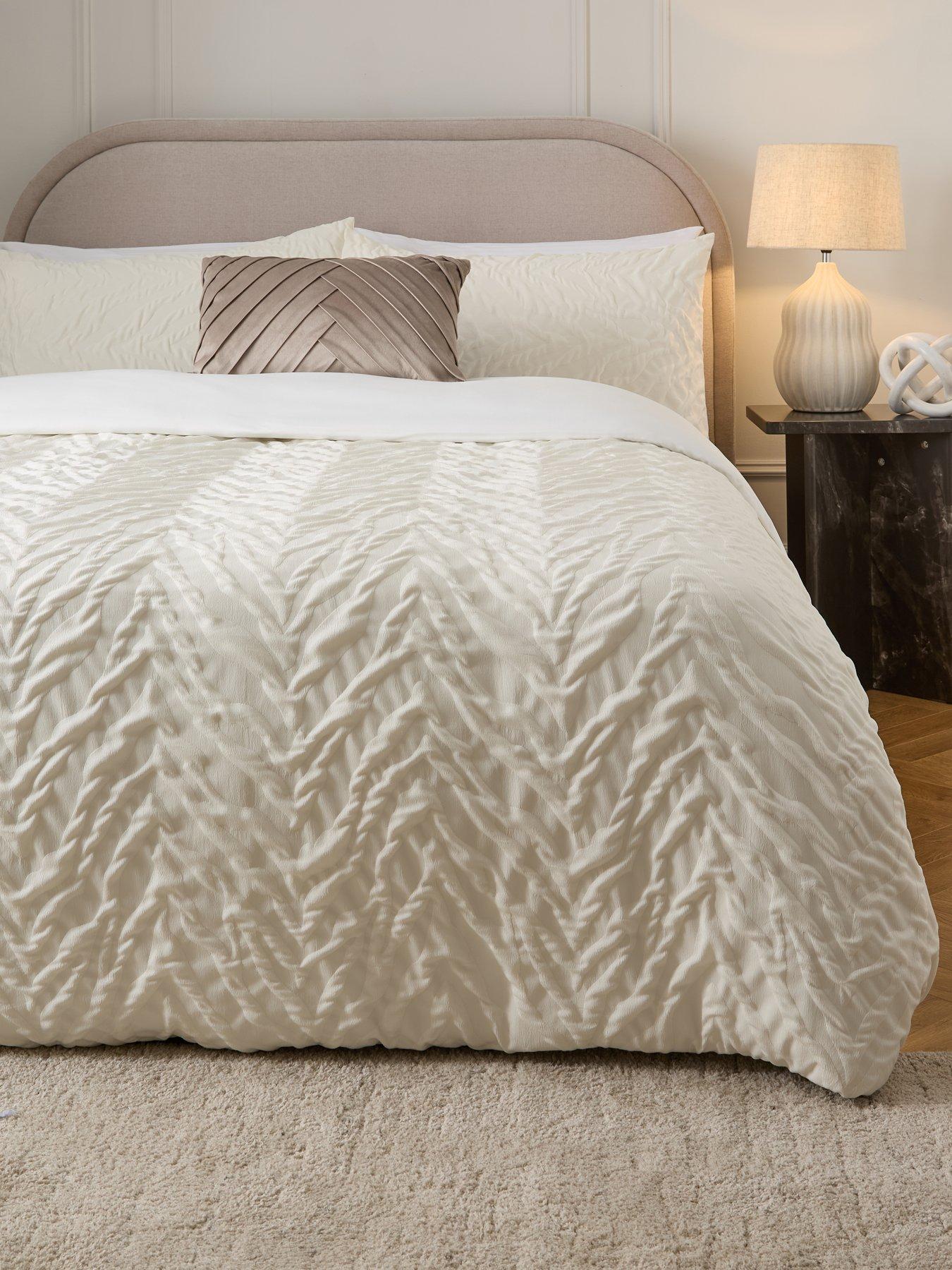 undefined Zebra Jacquard Duvet Cover Set - Ivory