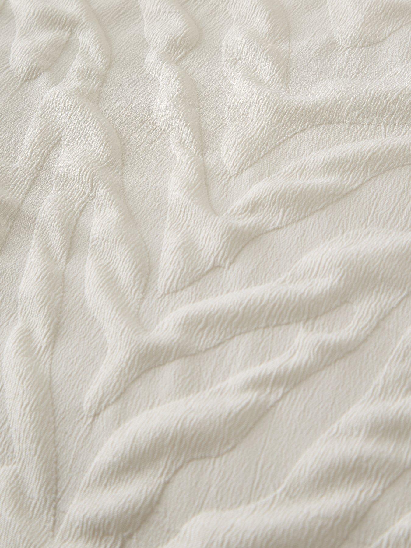 the-very-collection-zebra-jacquard-duvet-cover-set-ivoryoutfit