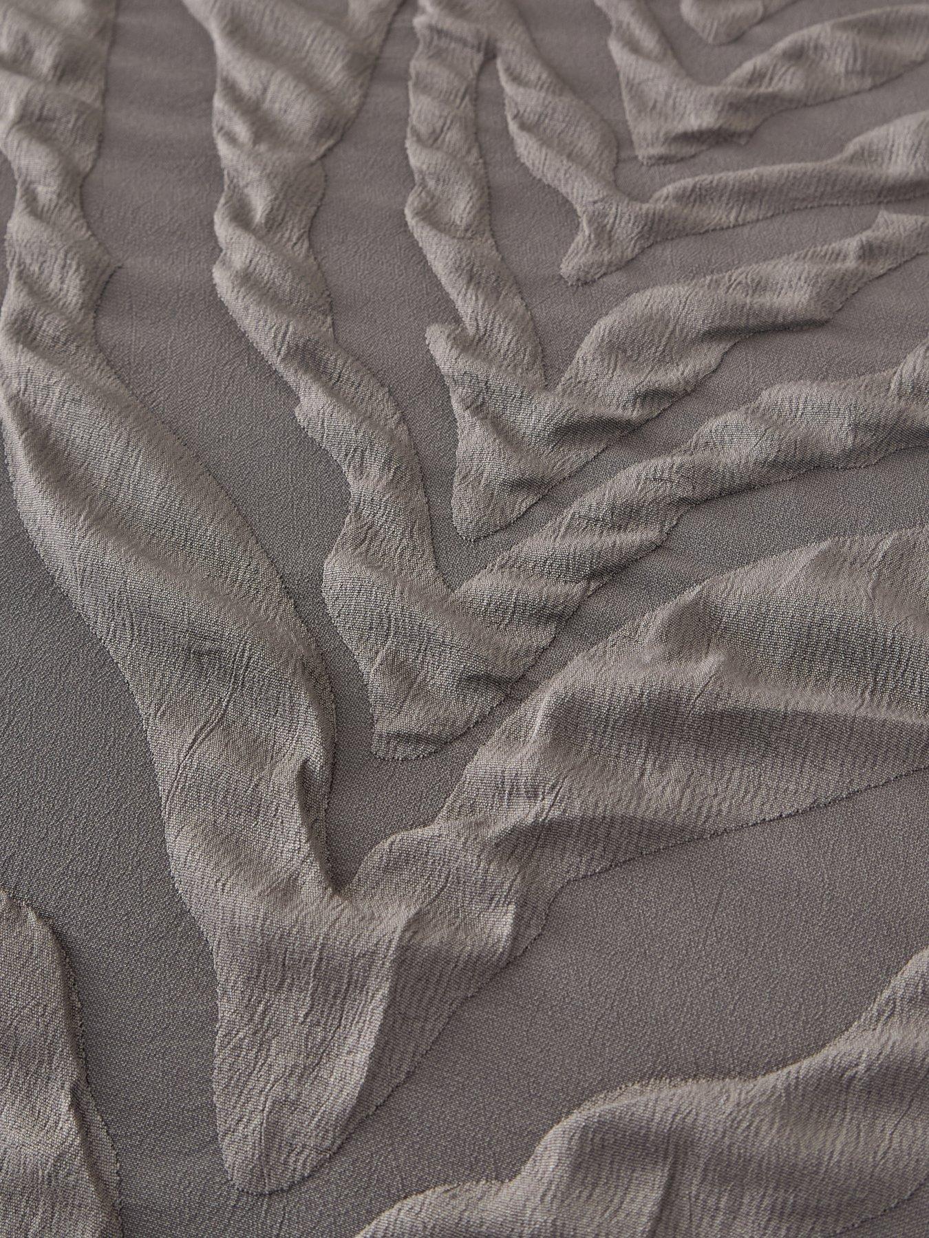 the-very-collection-zebra-jacquard-duvet-covernbspset-charcoaloutfit