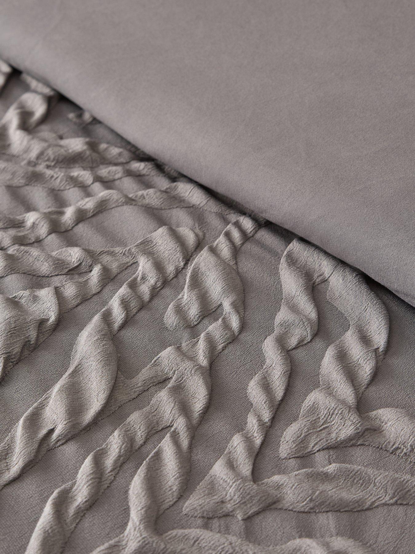 the-very-collection-zebra-jacquard-duvet-covernbspset-charcoaldetail