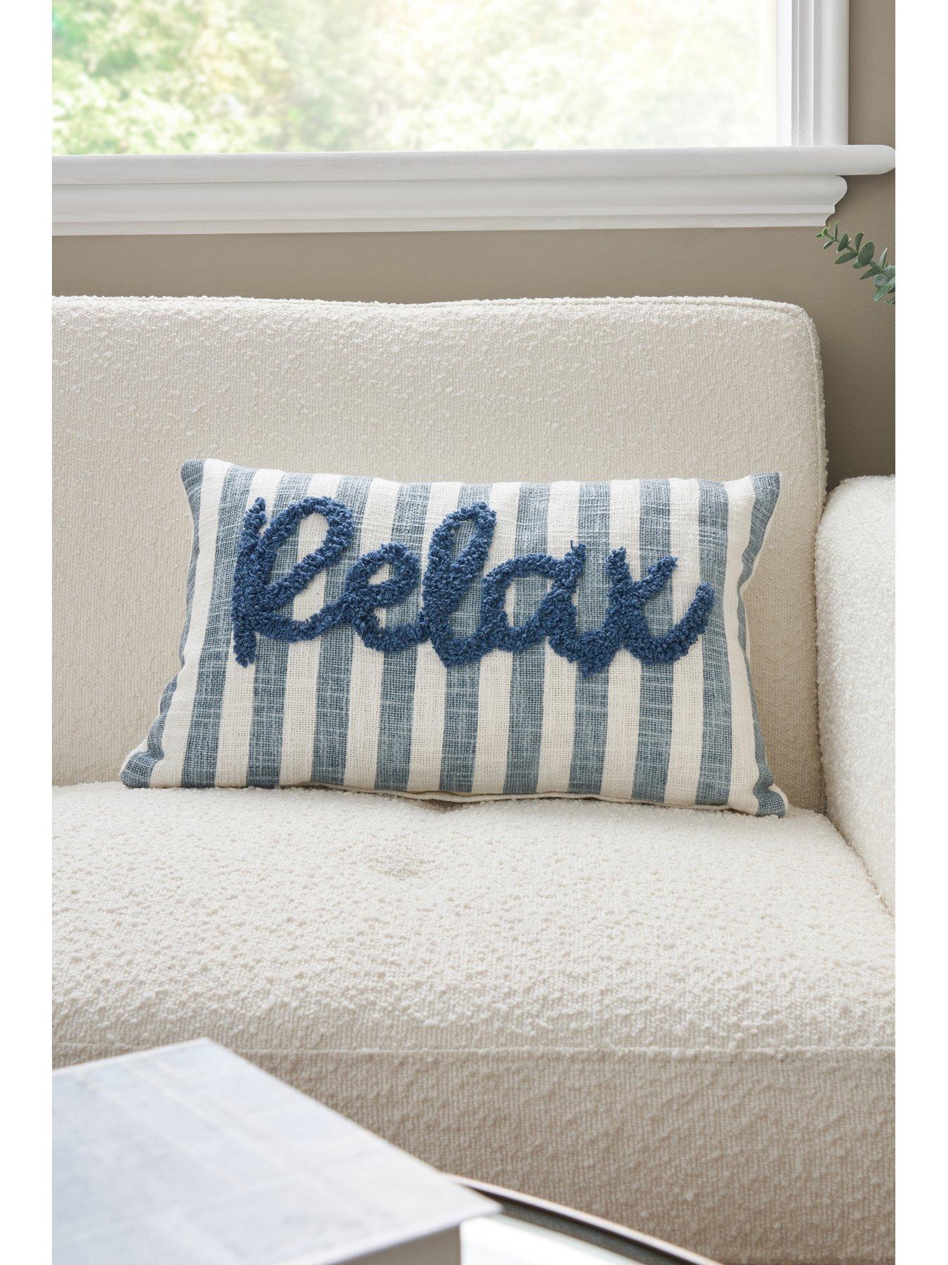 Image 6 of 7 of The Very Collection Relax Tufted Cushion
