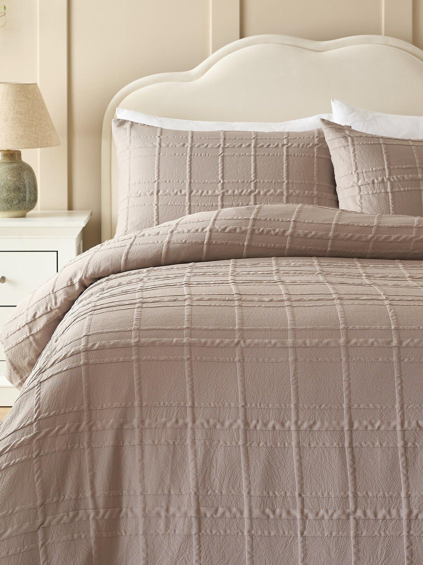 very-home-country-check-jacquard-duvet-covernbspsetback