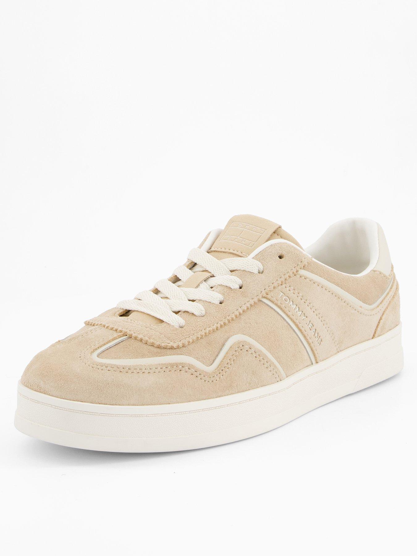 Image 2 of 7 of Tommy Jeans Greenwich Sneaker - Gold