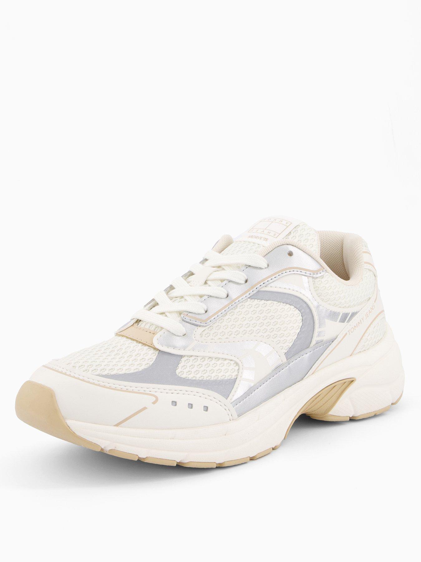 Image 2 of 7 of Tommy Jeans Archive 25 Sneakers - Ivory