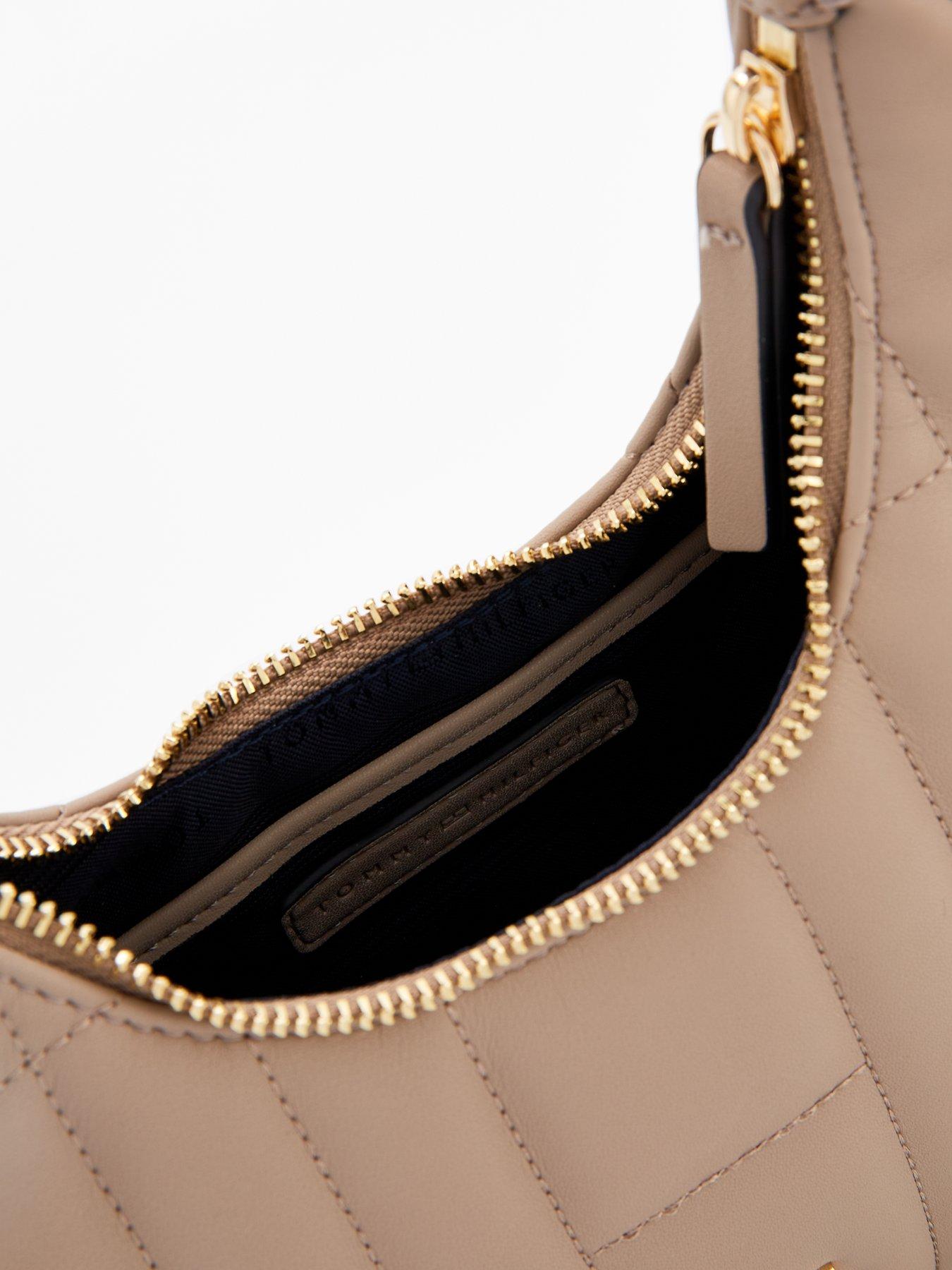 tommy-hilfiger-moon-shape-crossbody-bag-taupedetail