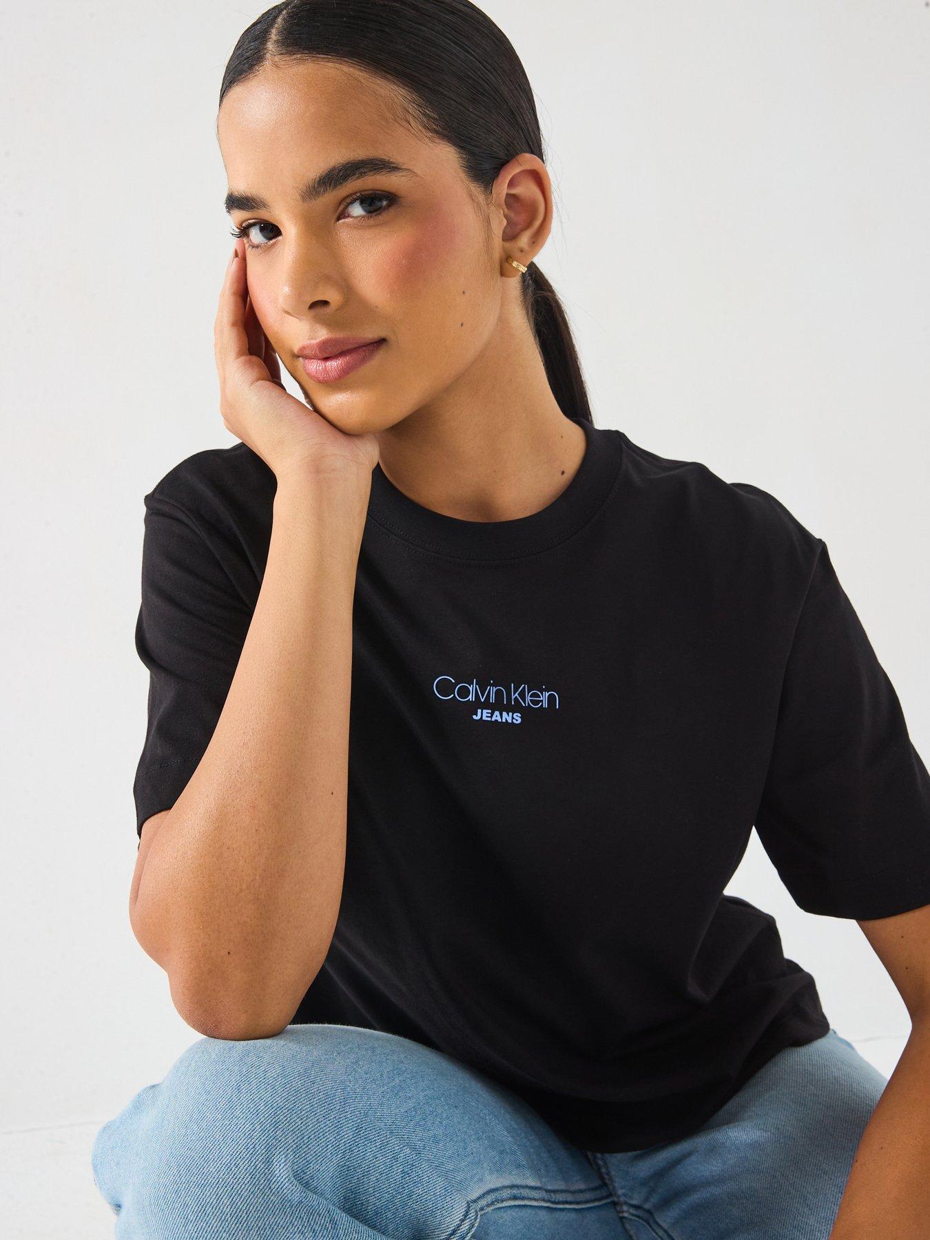 calvin-klein-jeans-boxy-fit-t-shirt-blackoutfit