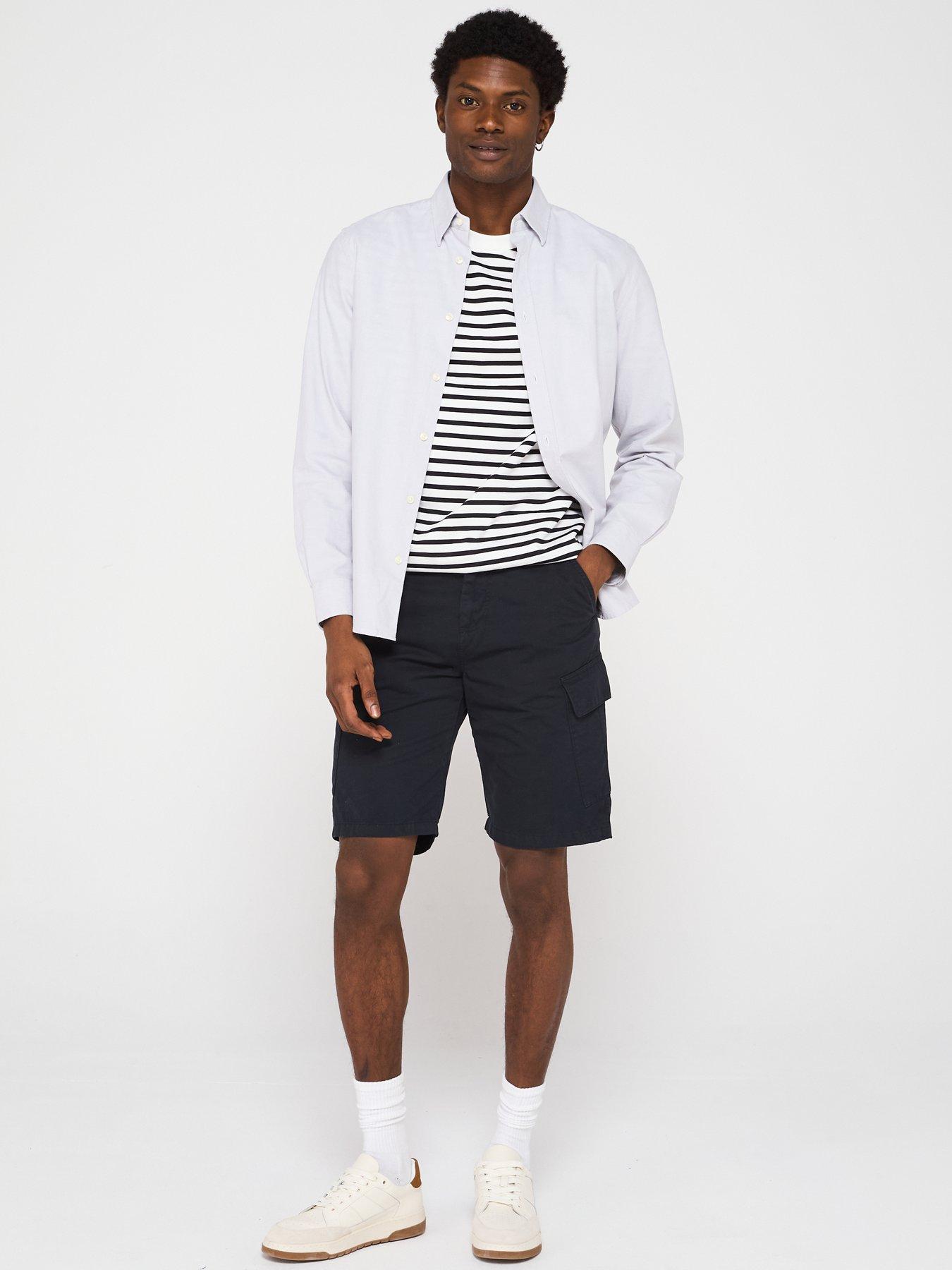 Image 3 of 6 of Lyle & Scott Cargo Shorts - Black
