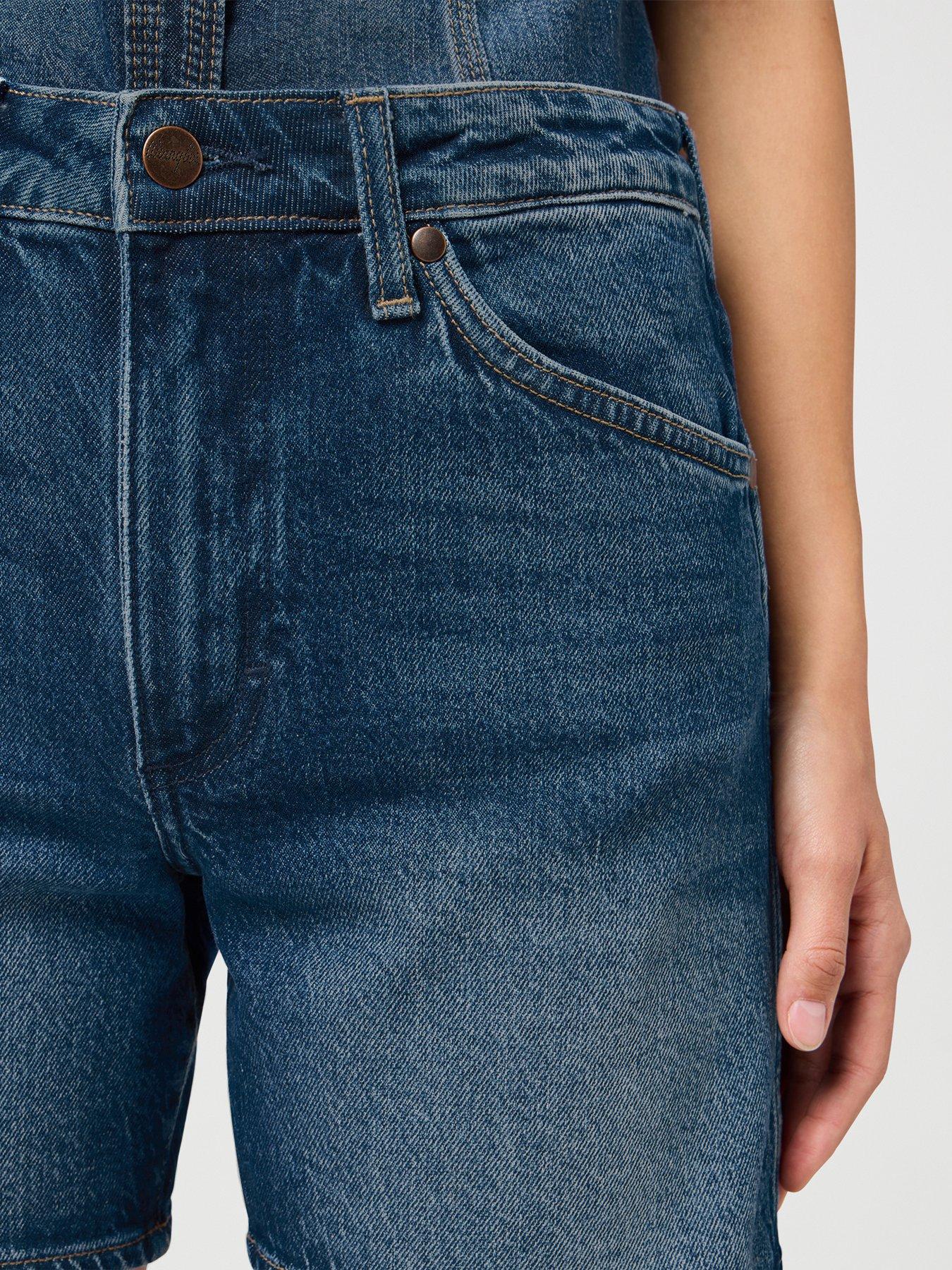 wrangler-5-inch-cowboy-denim-shorts-blueoutfit