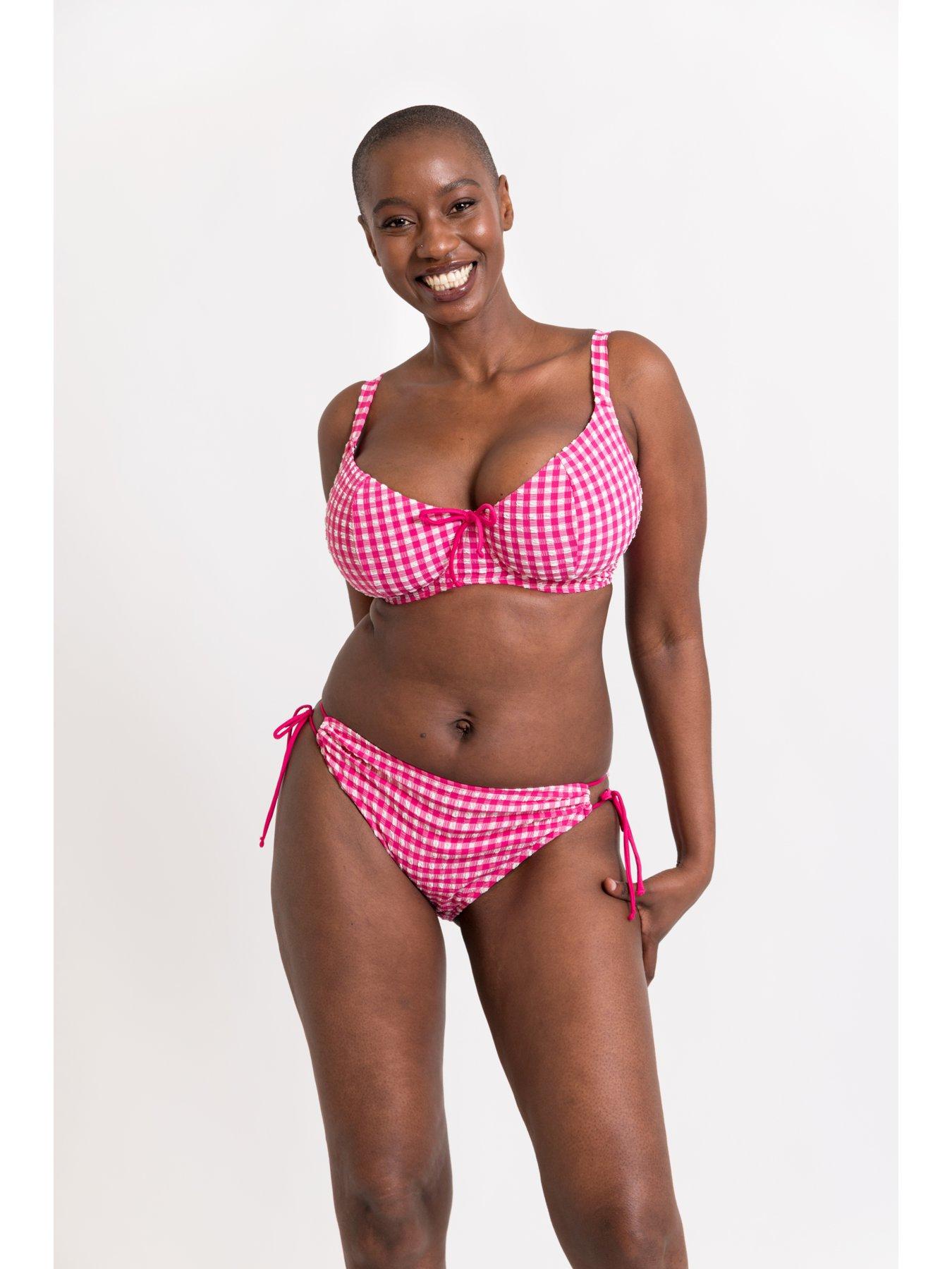 curvy-kate-curvy-kate-holiday-check-scooped-balcony-bikini-top-raspberry-pinkoutfit