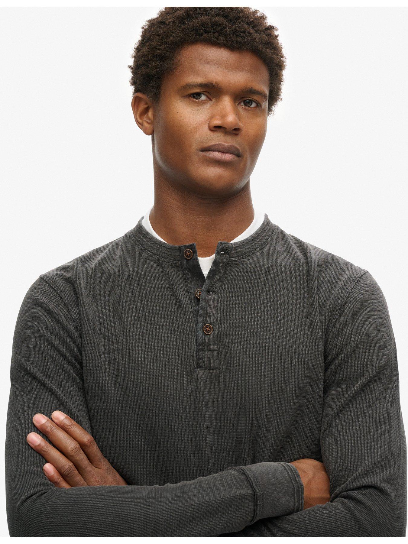 superdry-vintage-textured-t-shirt-blackoutfit