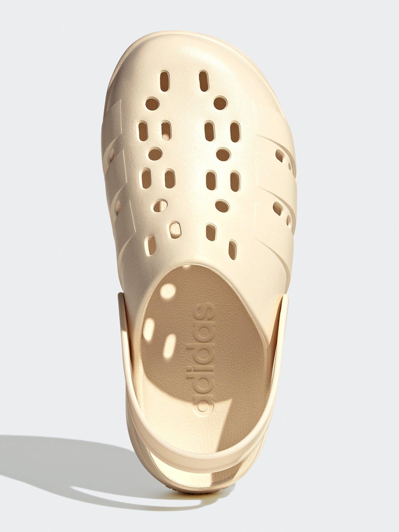 adidas-sportswear-womens-adilette-platform-clogs-whiteoutfit