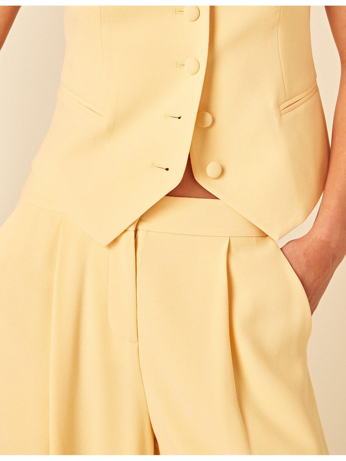 nobodys-child-torie-trouser-yellowback