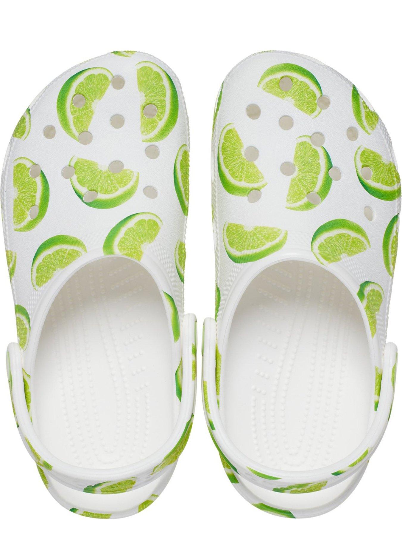 crocs-classic-graphic-clog-limeoutfit