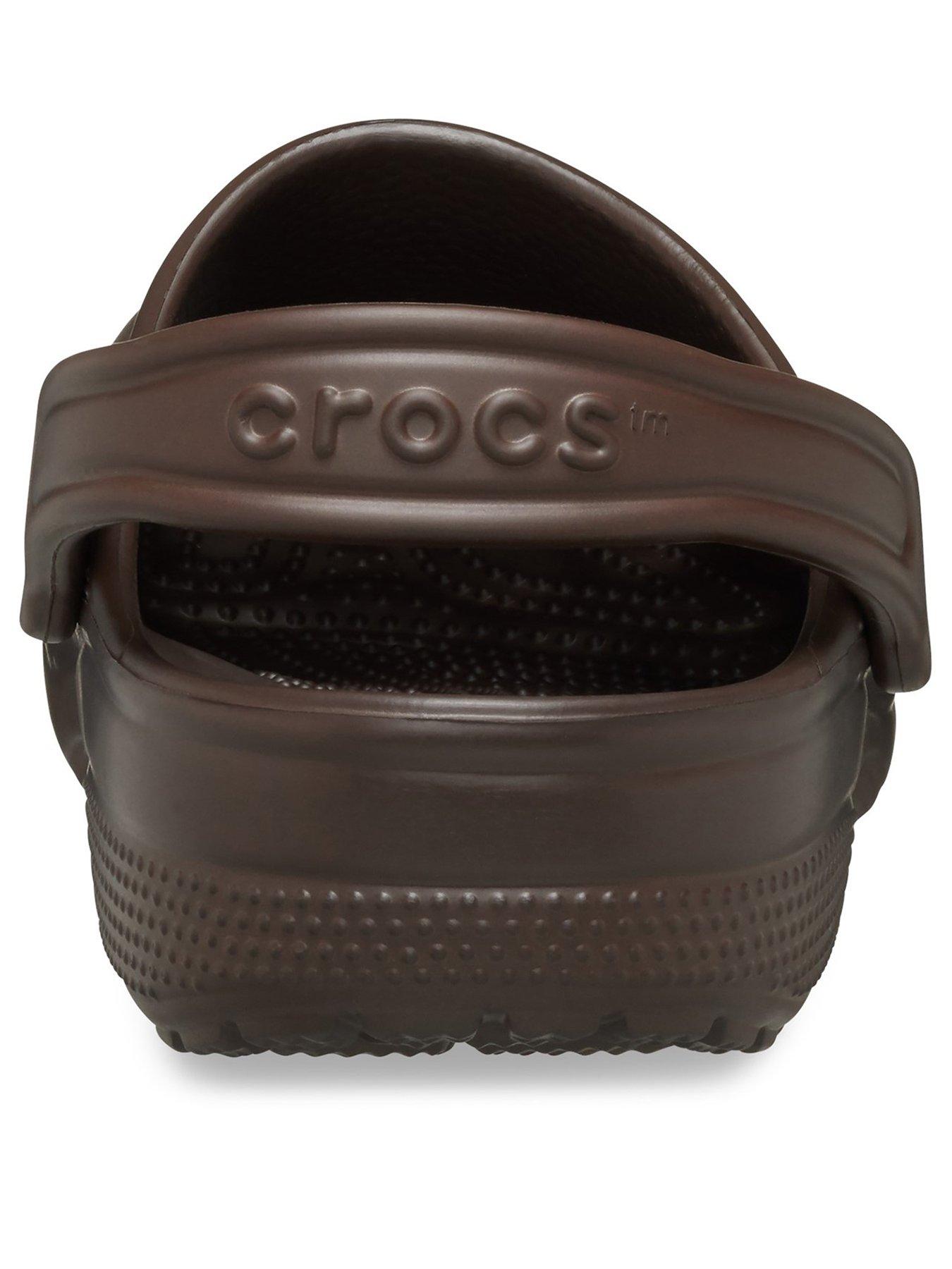 crocs-classic-clog-brownback
