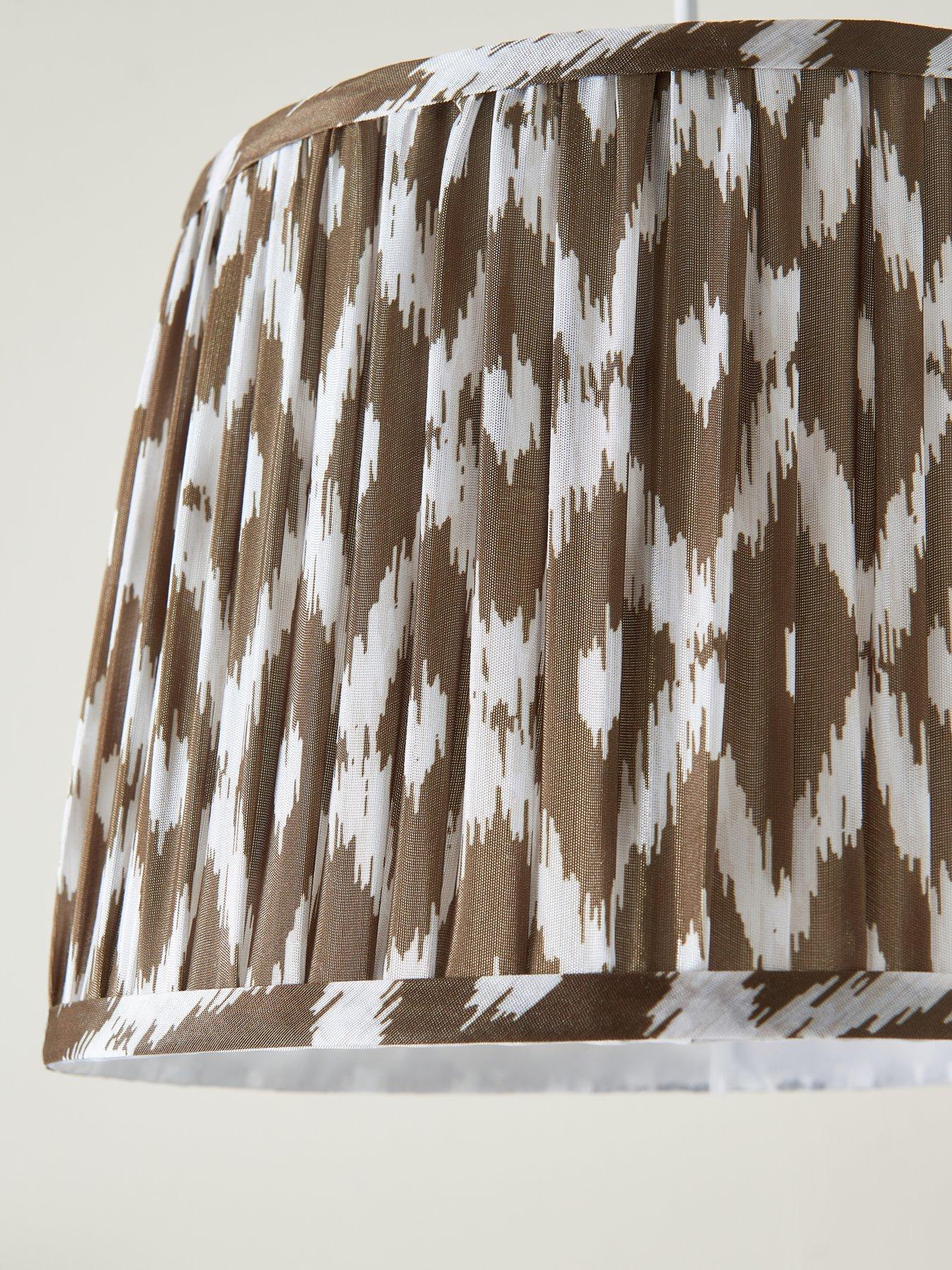 the-very-collection-burford-shade-30cmoutfit