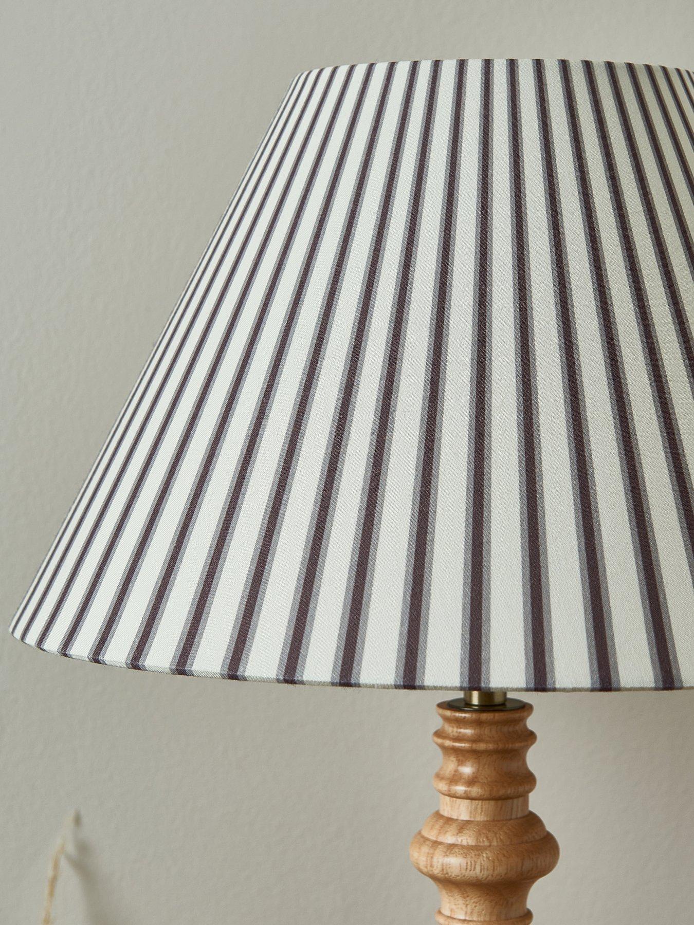 very-home-julian-table-lampoutfit