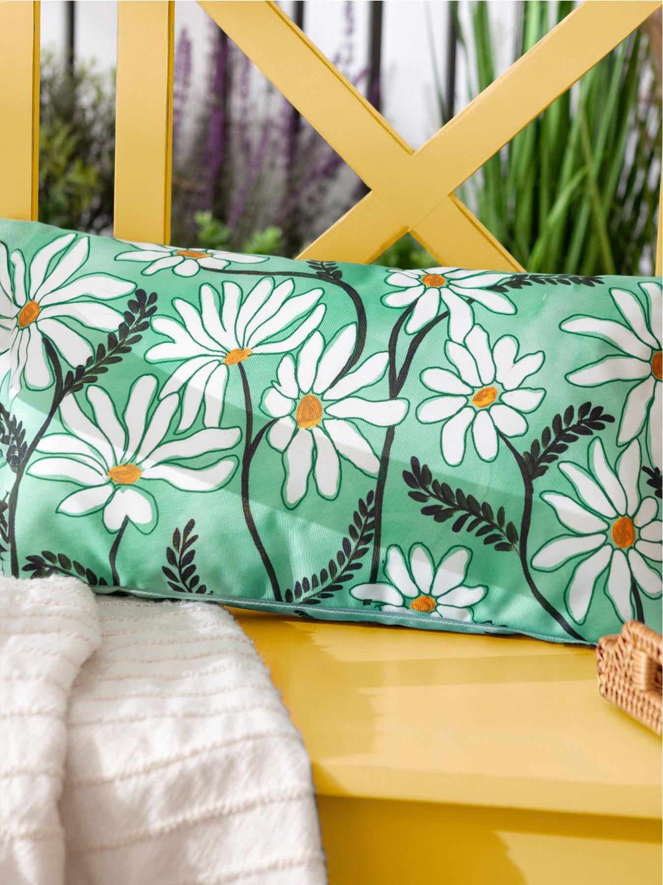 wylder-nature-daisy-fields-30x50cm-outdoor-cushion--mint