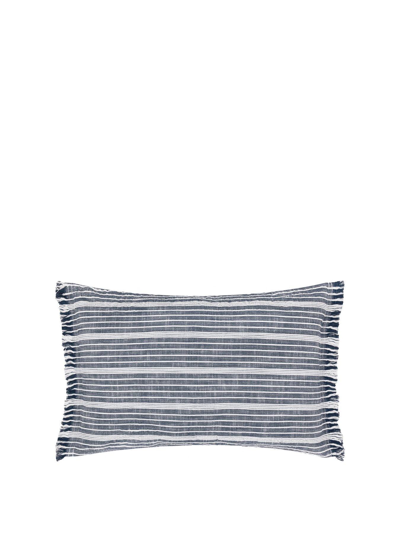 yard-tide-outdoor-cushion--40x60cmstillFront