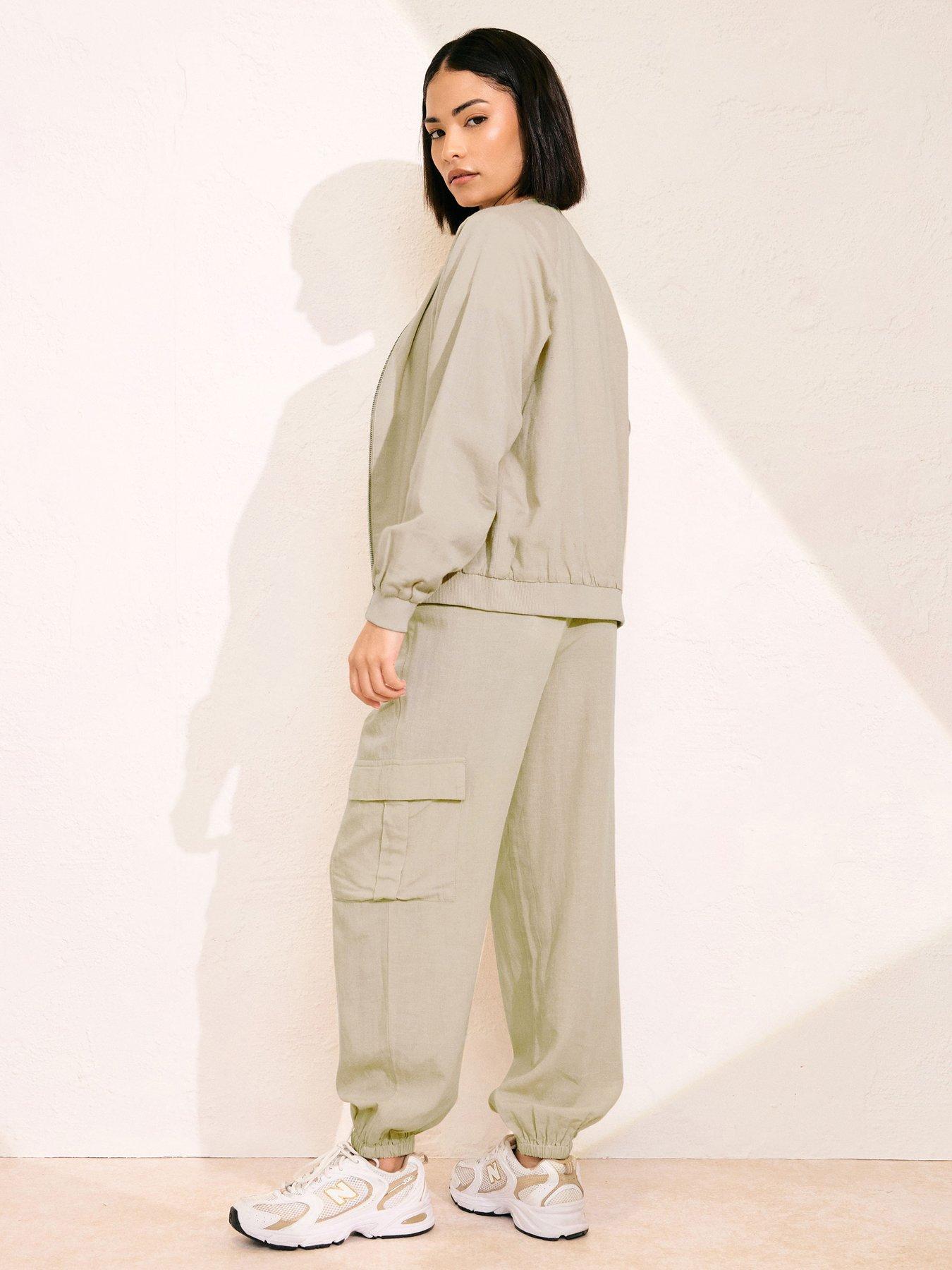 pixiegirl-petite-cuffed-cargo-trouser-naturaloutfit