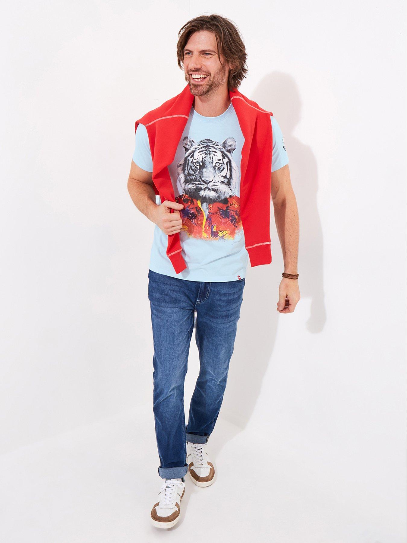 joe-browns-wild-vacation-t-shirt-light-bluedetail