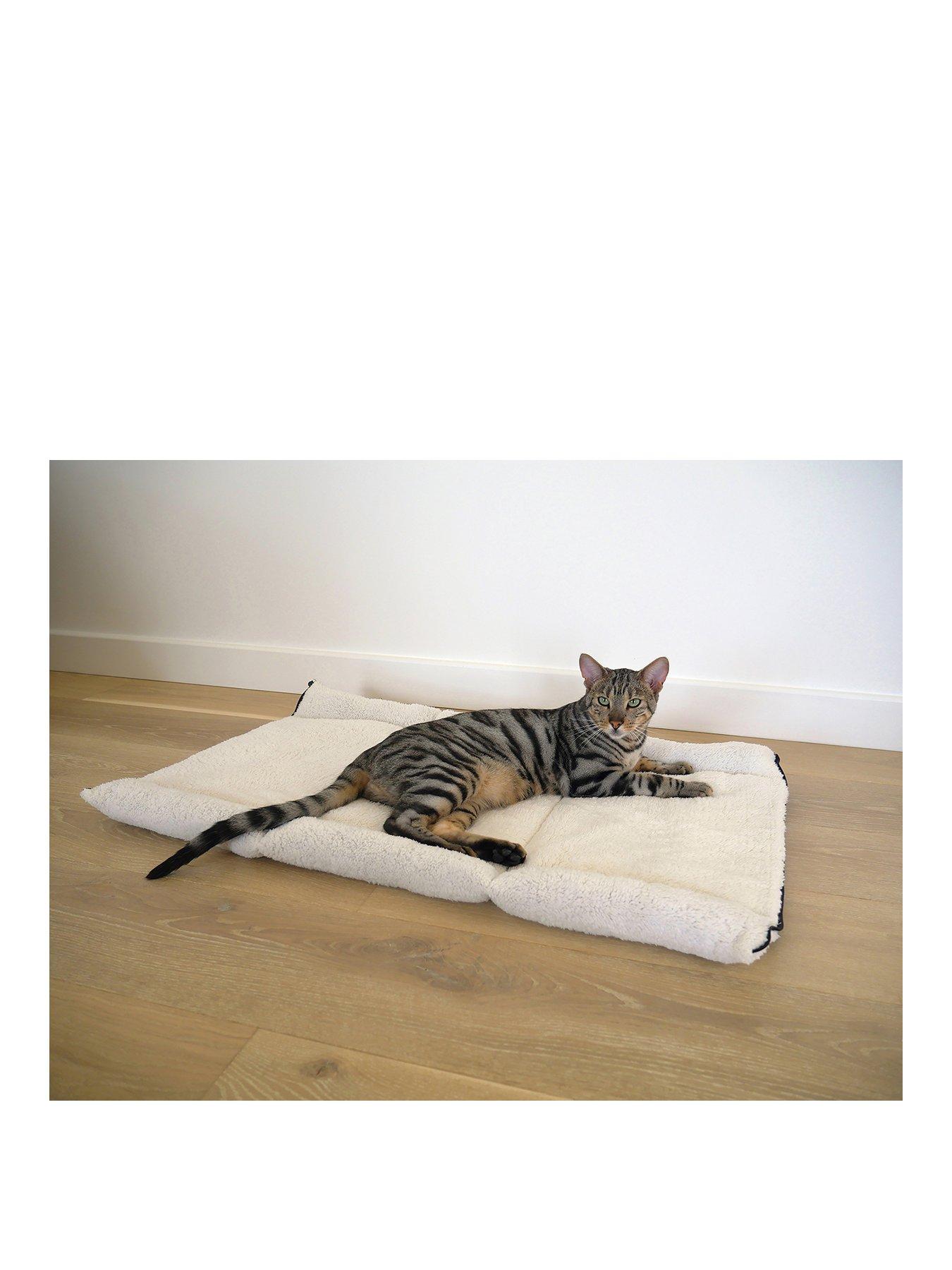 Image 2 of 4 of Rosewood Snuggle Plush 2 In 1 Cat Comfort Den 55Cm