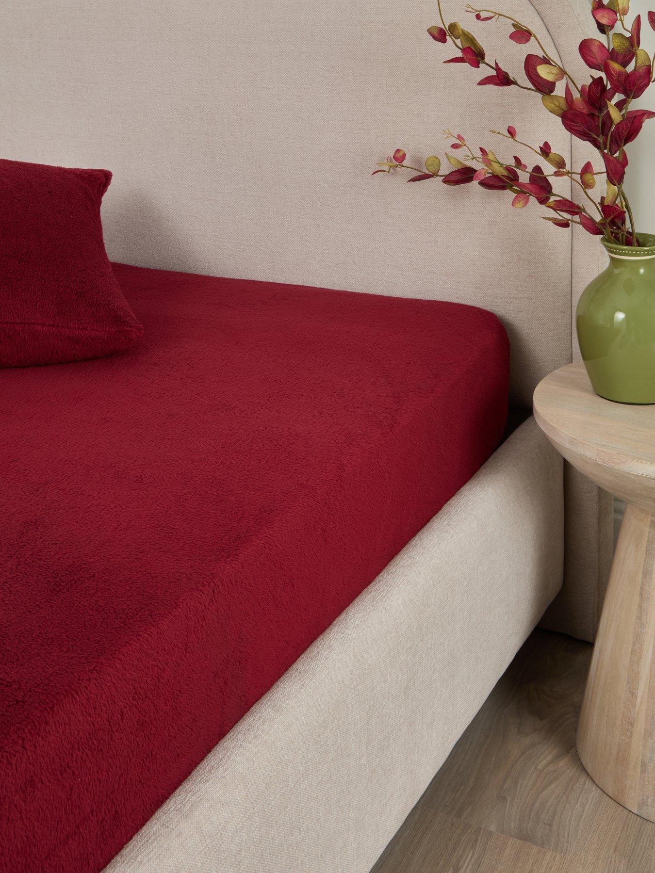 the-very-collection-everyday-teddy-fleece-fitted-sheet-burgundy