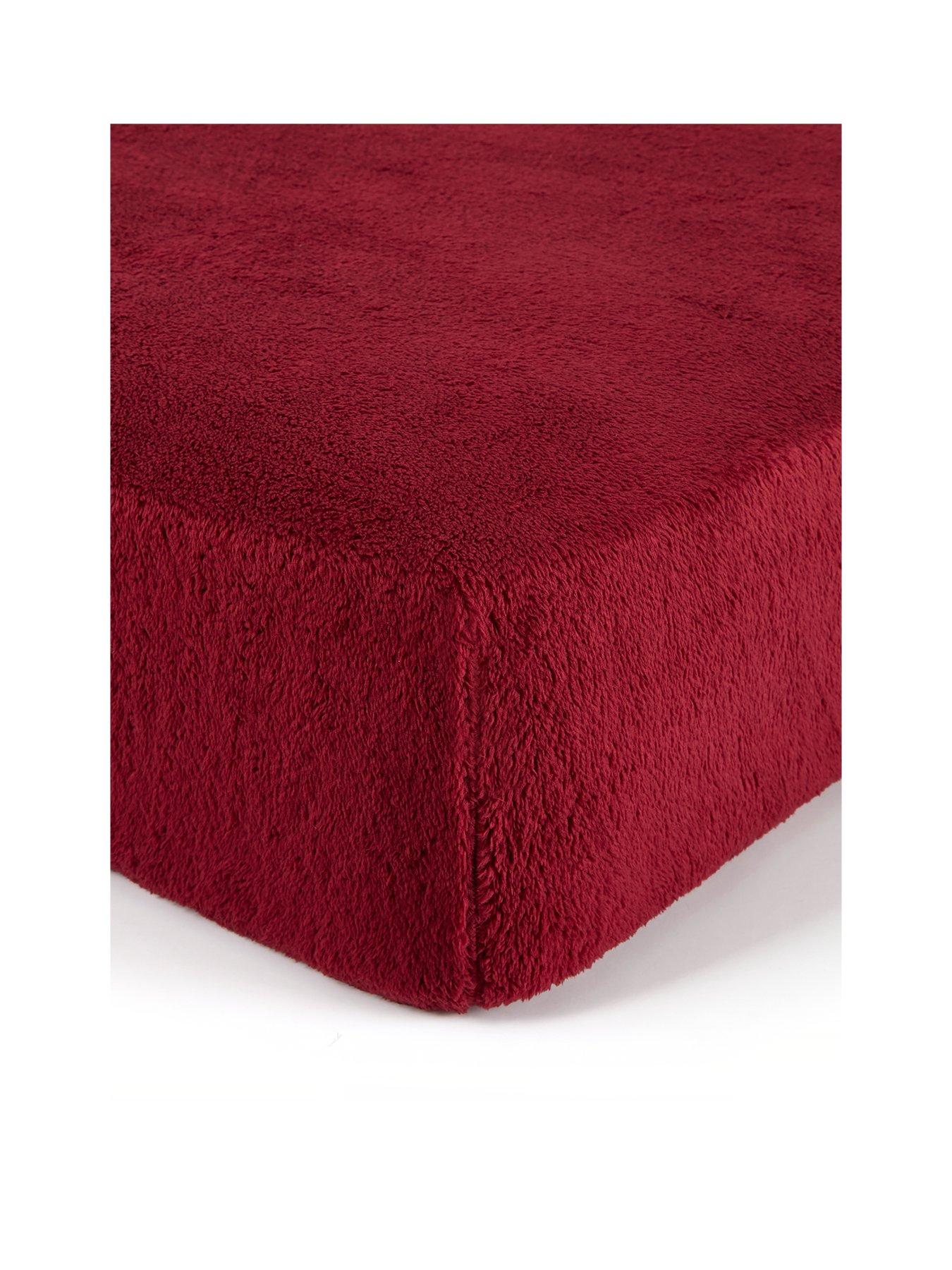 the-very-collection-everyday-teddy-fleece-fitted-sheet-burgundystillFront