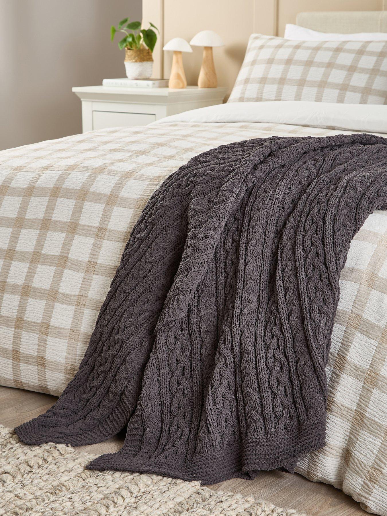the-very-collection-chenille-cable-knit-blanket-150-xnbsp240nbspcm-charcoal