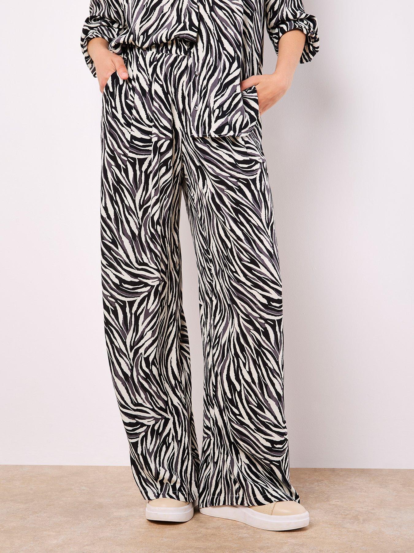 apricot-zebra-wide-leg-printed-trouser-stoneoutfit