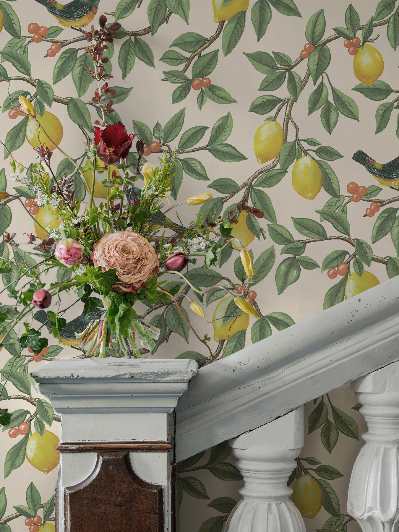 holden-decor-lemon-leaf-trail-wallpaper-creamorangedetail