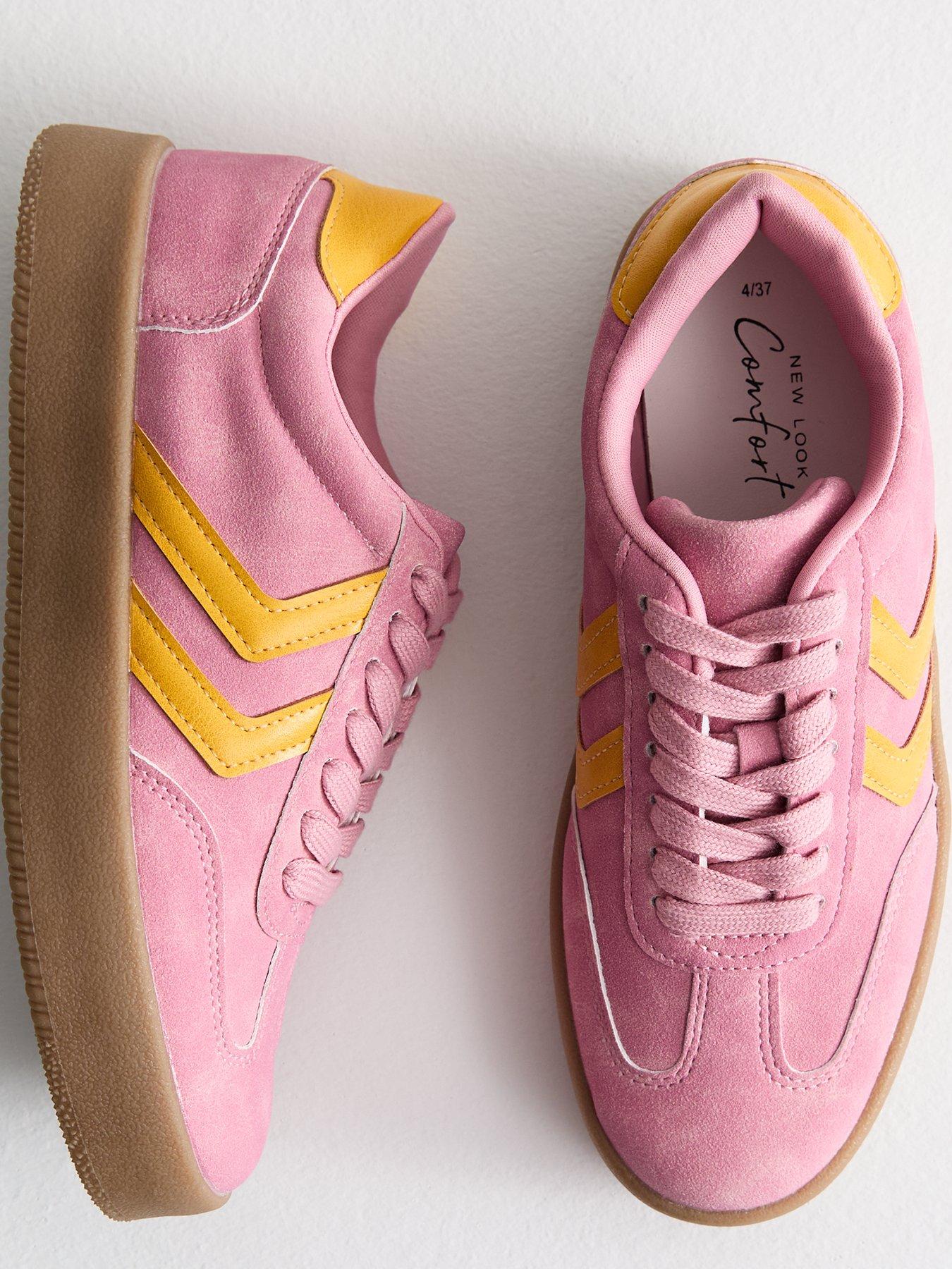 new-look-pink-faux-suede-panelled-flatform-trainersoutfit