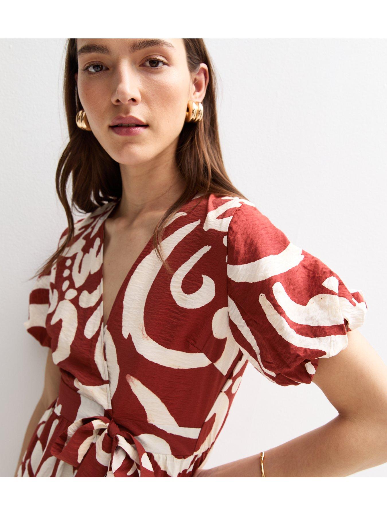 new-look-sarahbeth-tier-wrap-midi-redoutfit