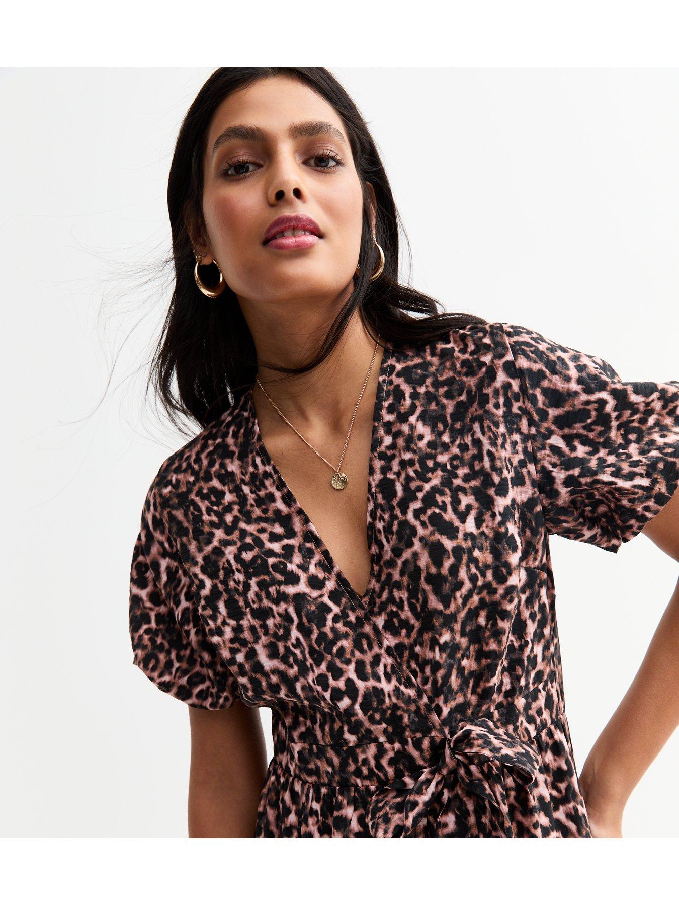 new-look-lia-leopard-tier-wrap-midi-brownoutfit