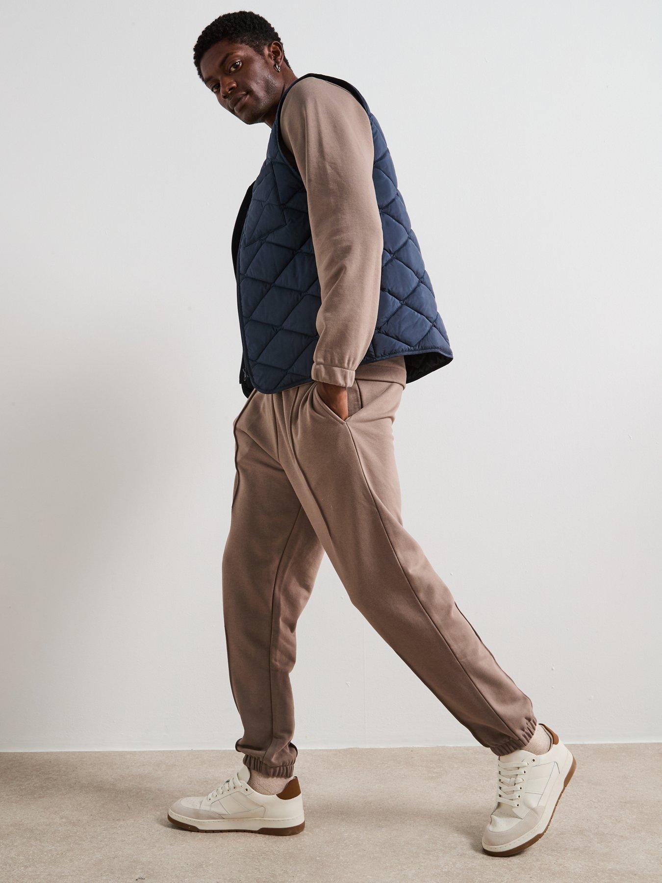 very-man-heavyweight-oversized-fit-darted-jogger-beigeback