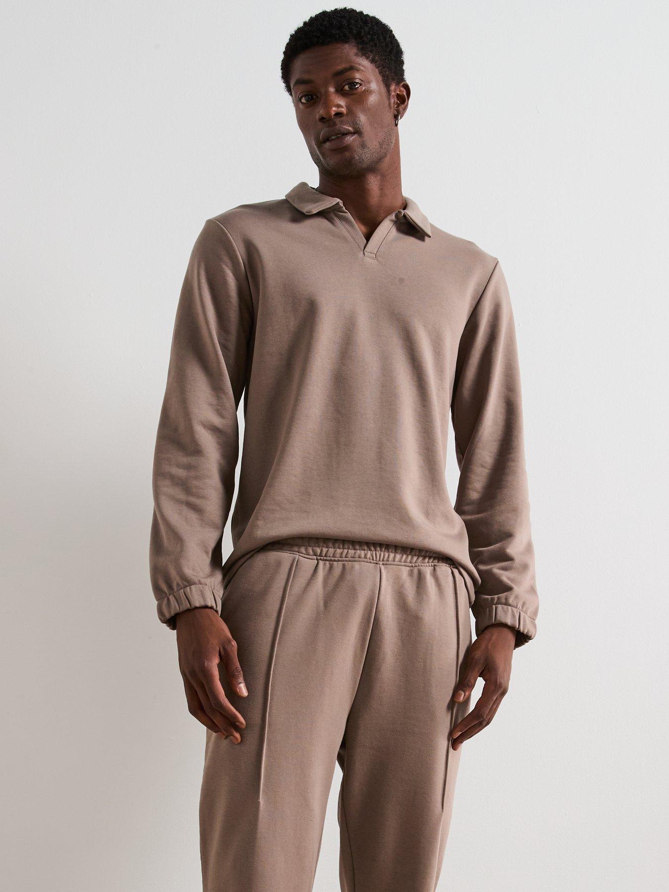 very-man-heavyweight-oversized-fit-darted-jogger-beigeoutfit