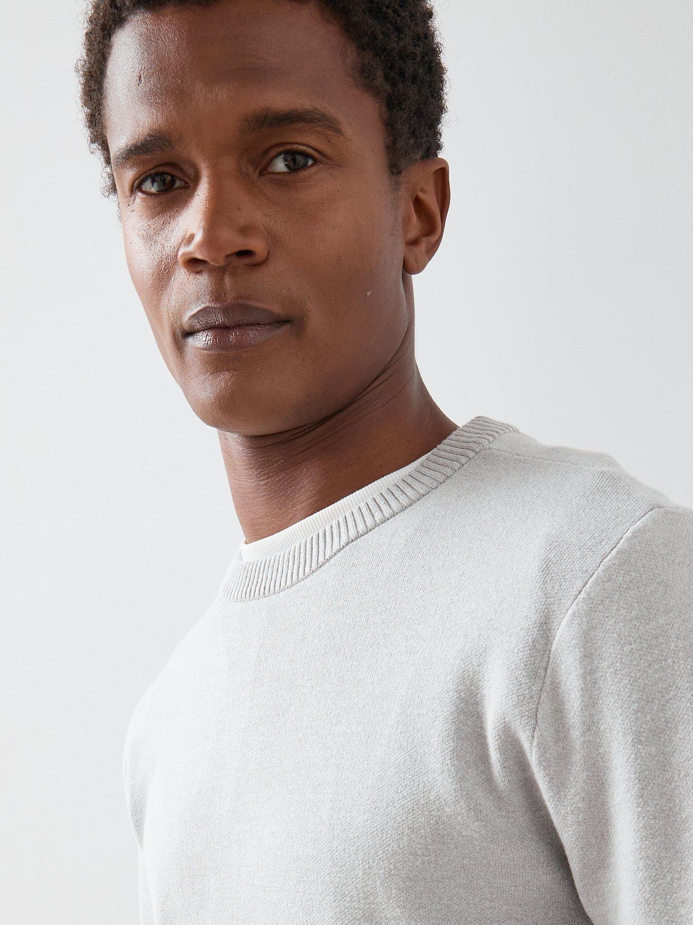 the-very-collection-midweight-knitted-crew-neck-jumper-light-greyoutfit