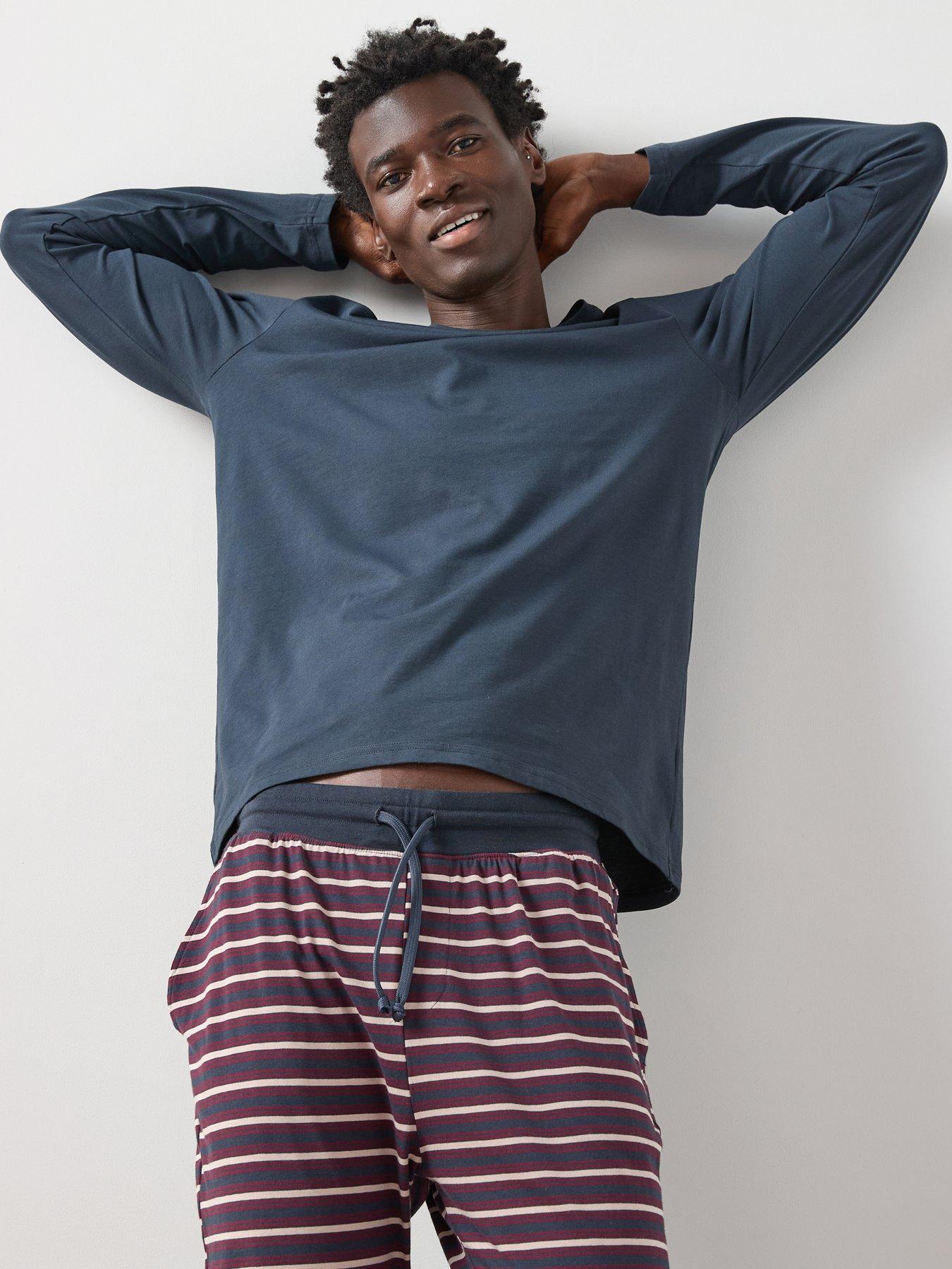 very-man-striped-cuffed-jogger-pyjama-set-burgundyoutfit