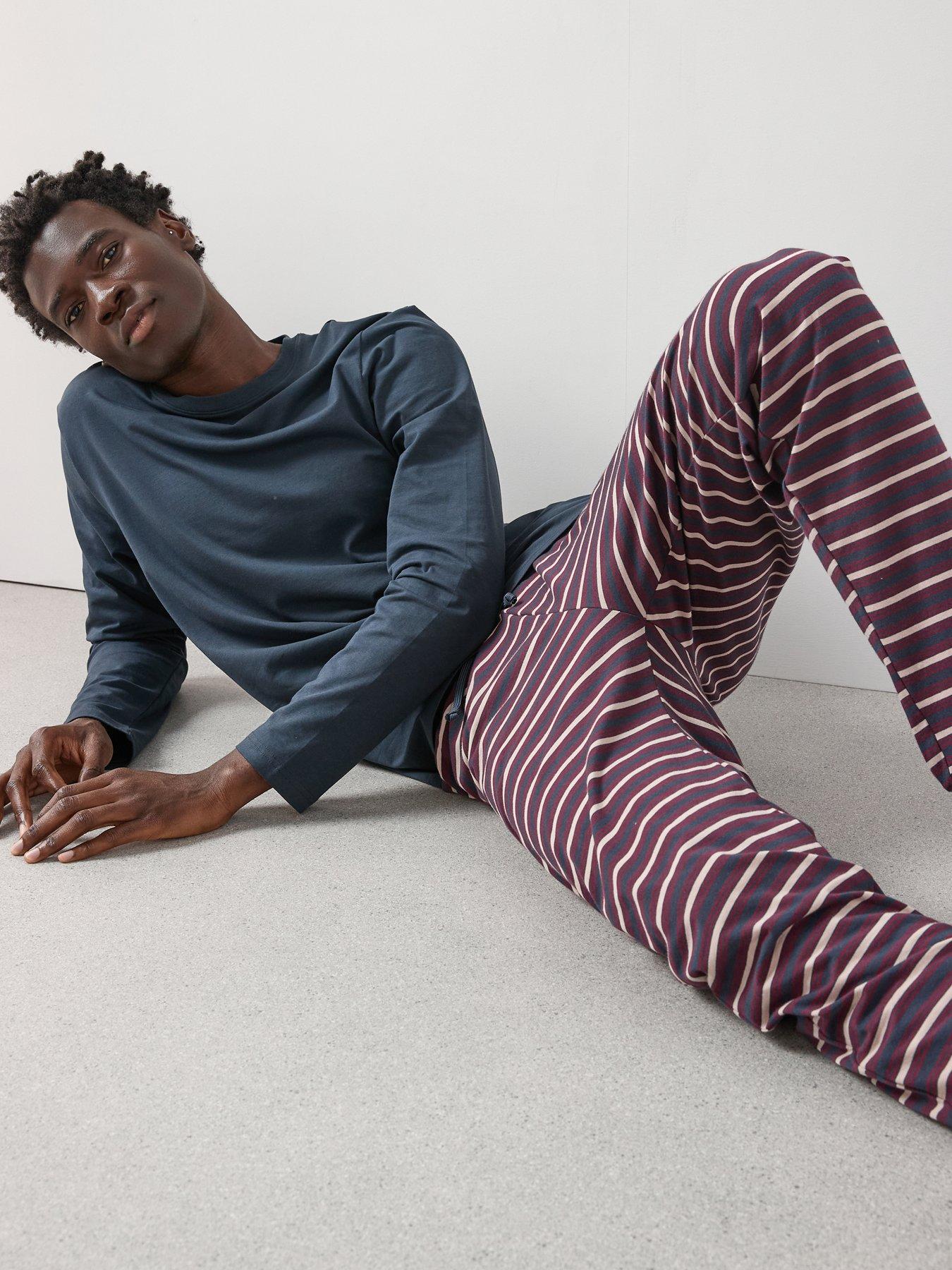 very-man-striped-cuffed-jogger-pyjama-set-burgundydetail