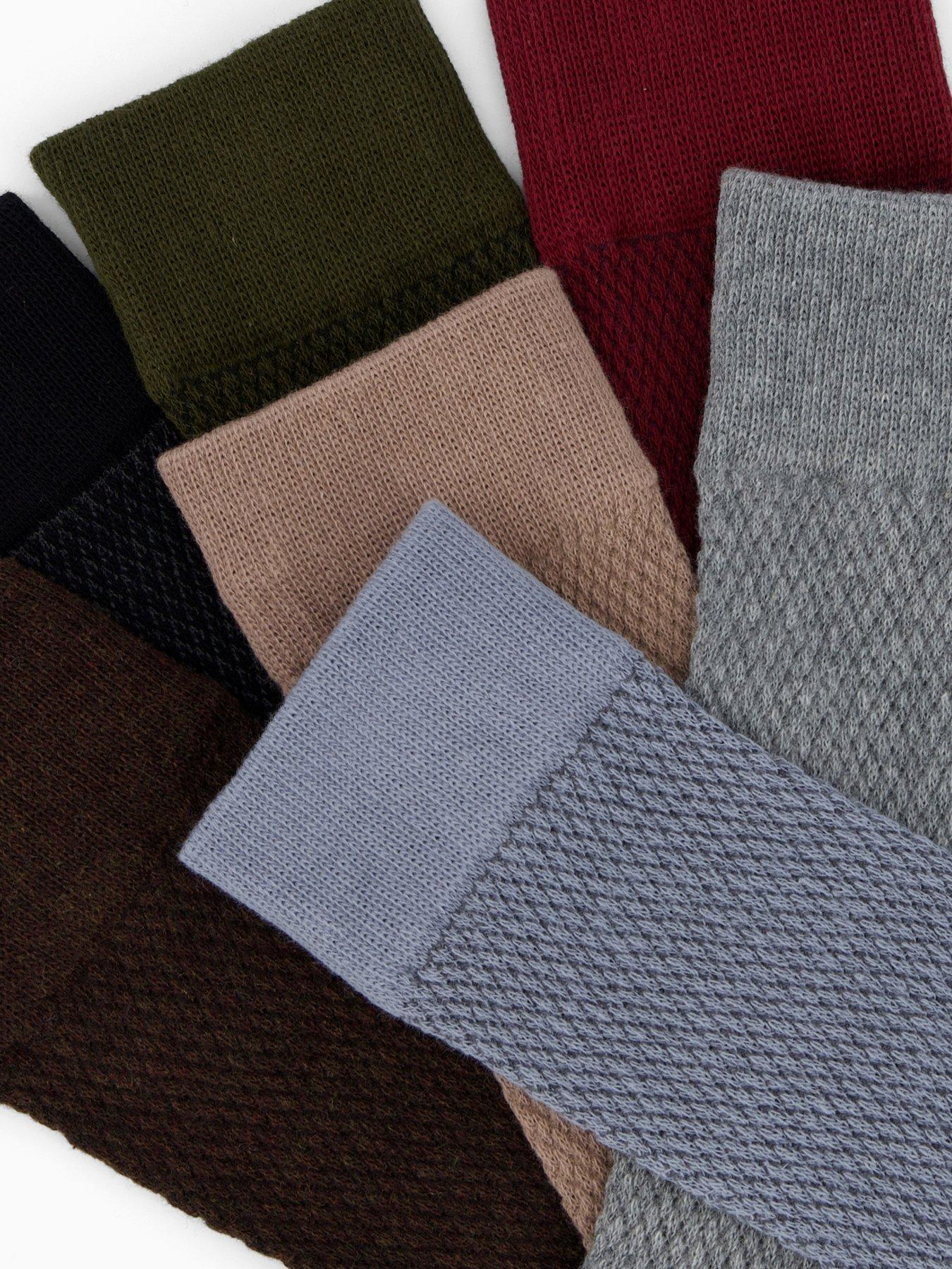 very-man-7-pack-assorted-textured-socks-blackbeigekhakiblueburgundyback