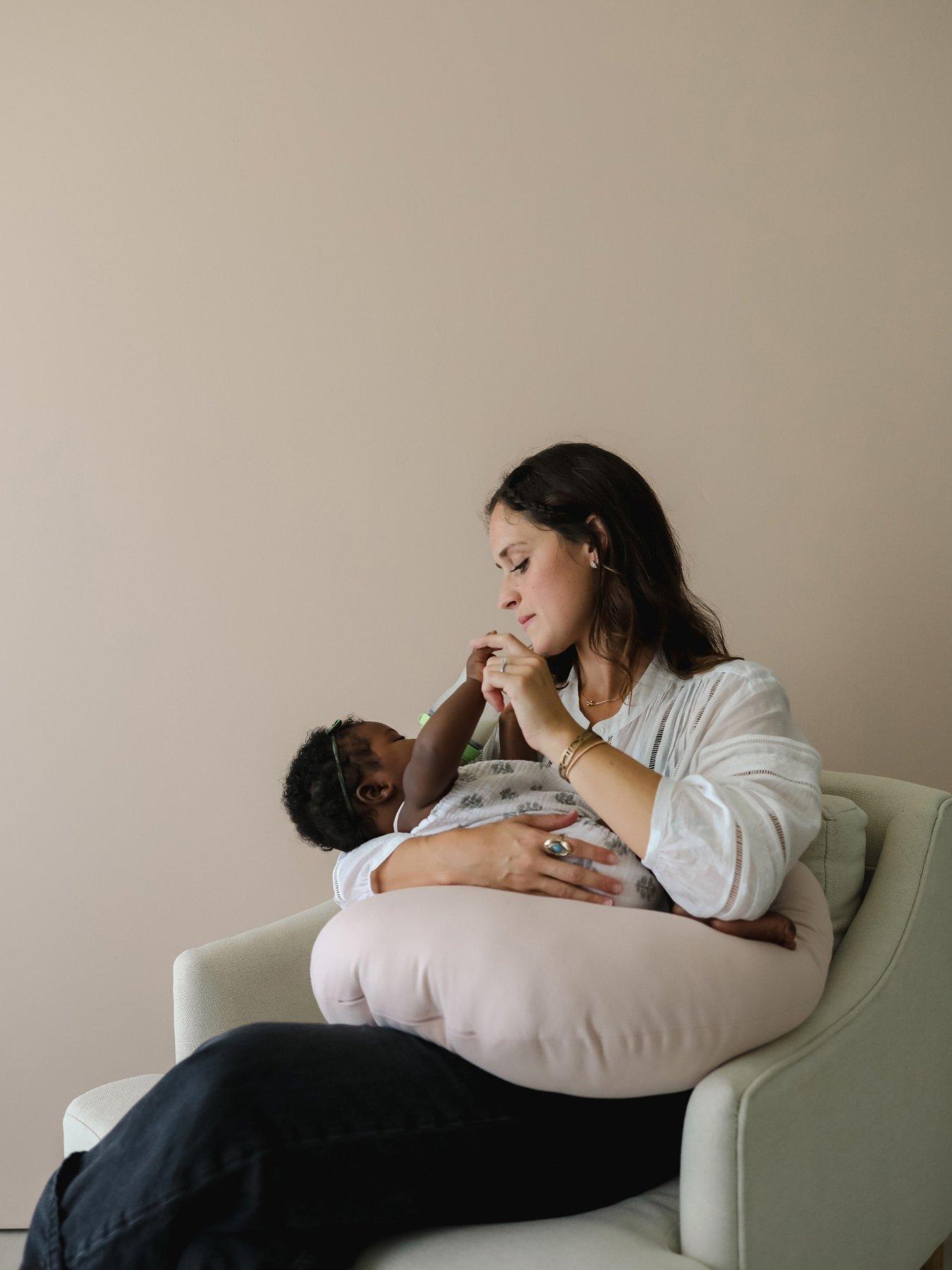 snuggle-me-feeding-support-petal