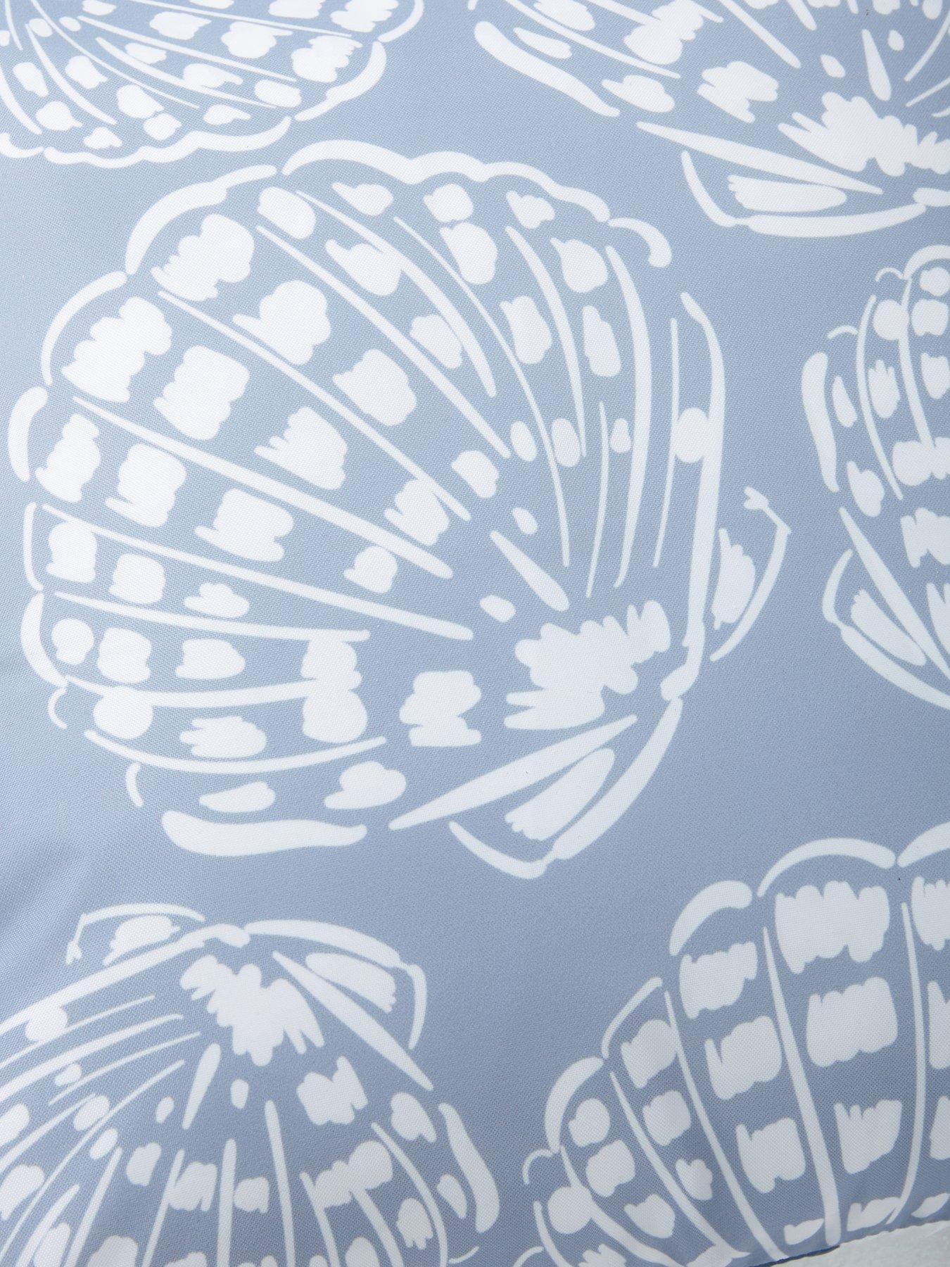the-very-collection-scallop-stripe-showerproof-cushionoutfit