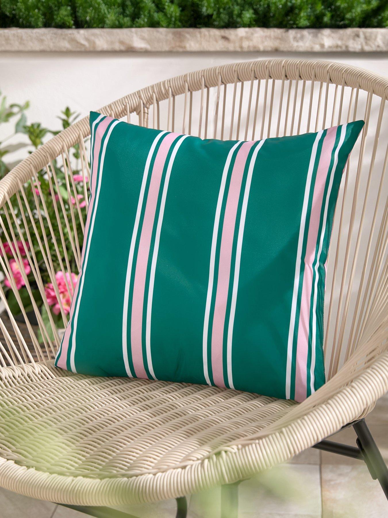 the-very-collection-stripe-showerproof-cushion