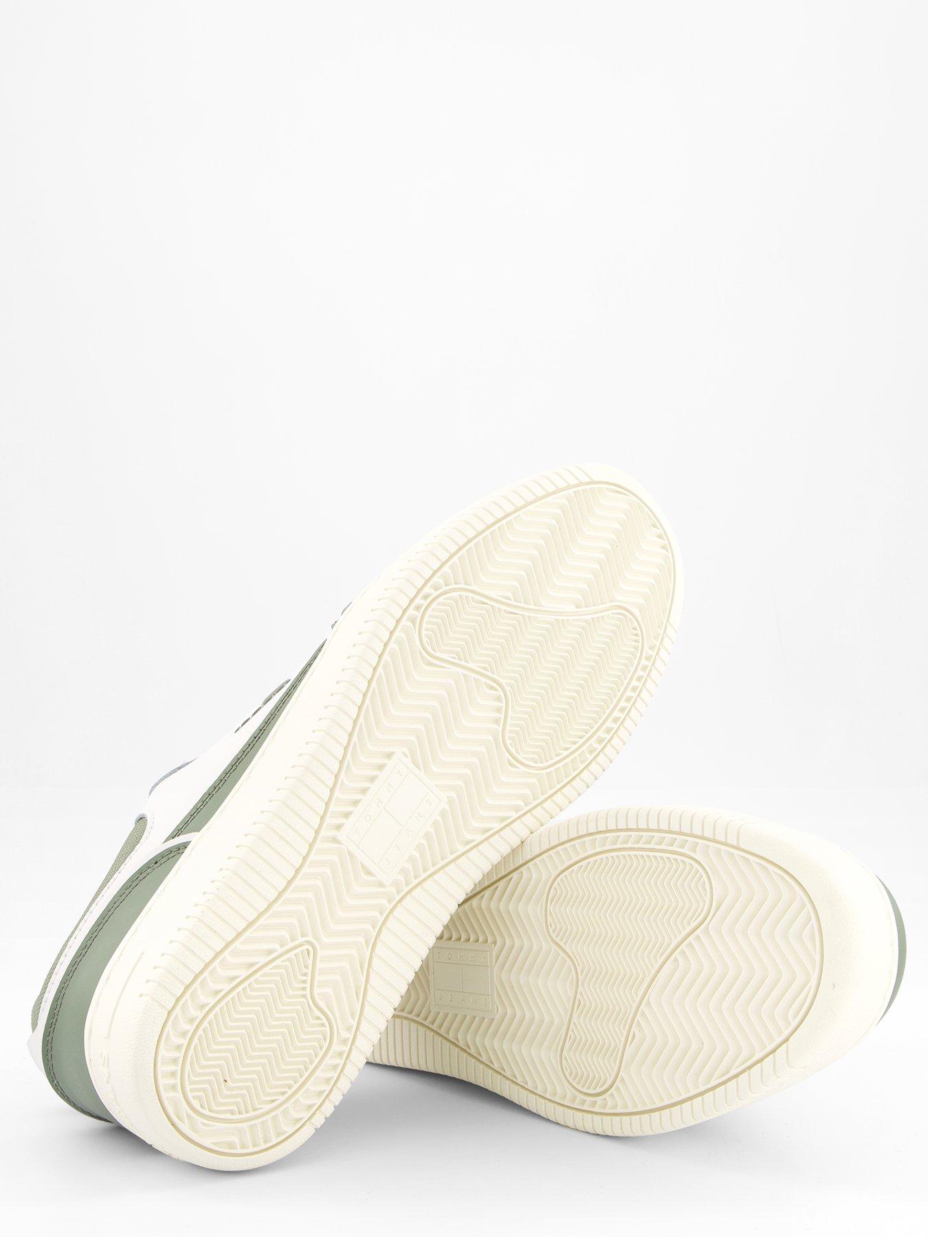 Image 4 of 7 of Tommy Jeans Retro Basket Trainers - Green