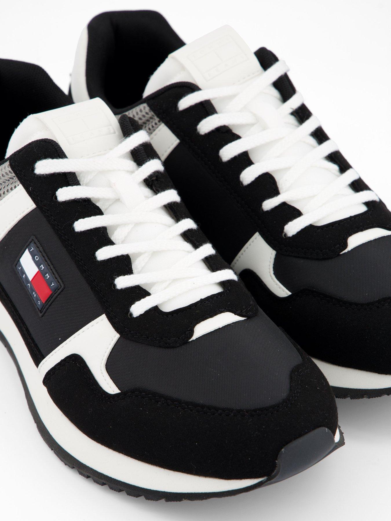 Image 5 of 7 of Tommy Jeans Casual Runner Trainers - Black/White