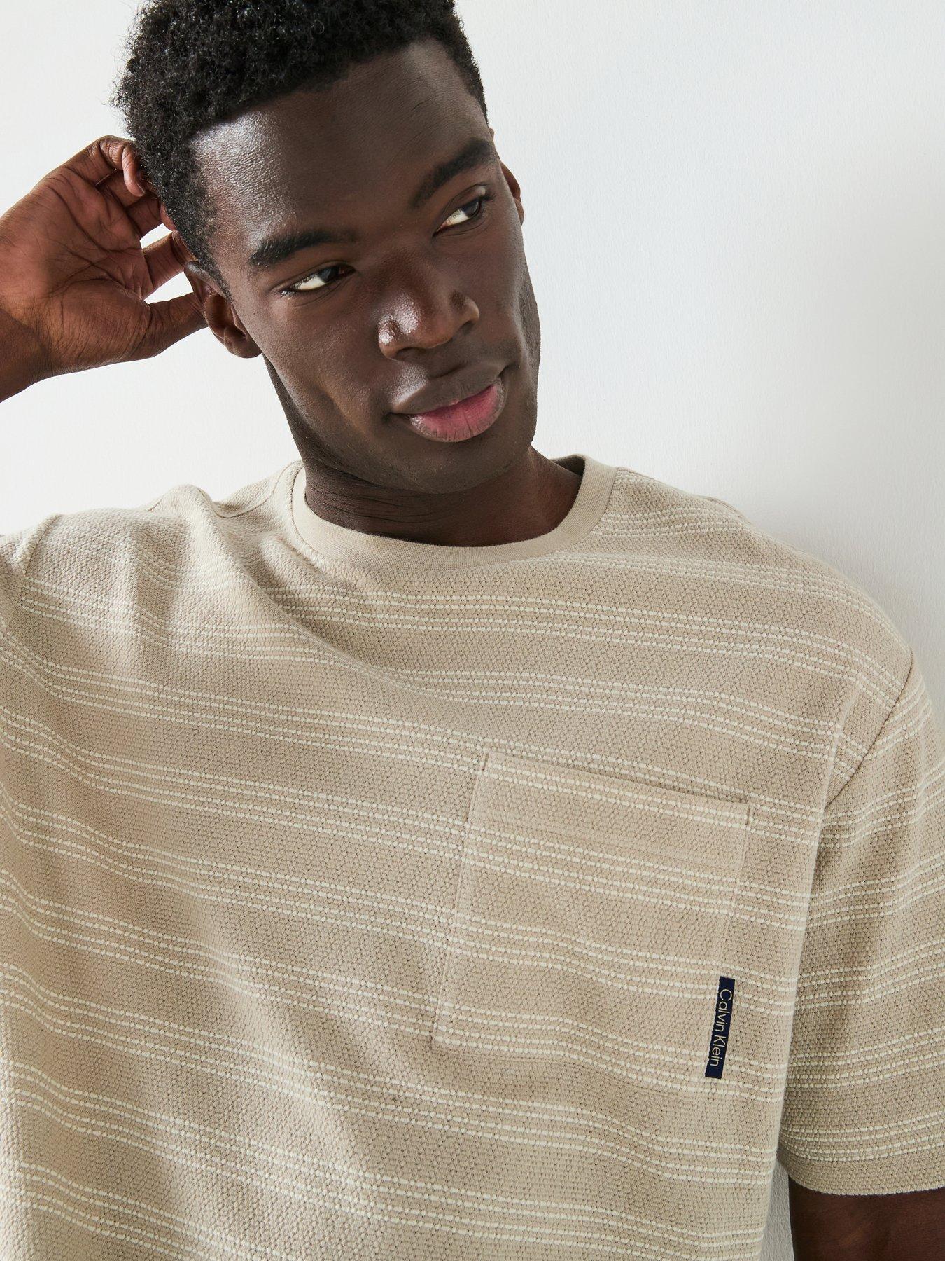 calvin-klein-jeans-short-sleeve-stripe-jacquard-relaxed-fit-pocket-t-shirt-beigeoutfit