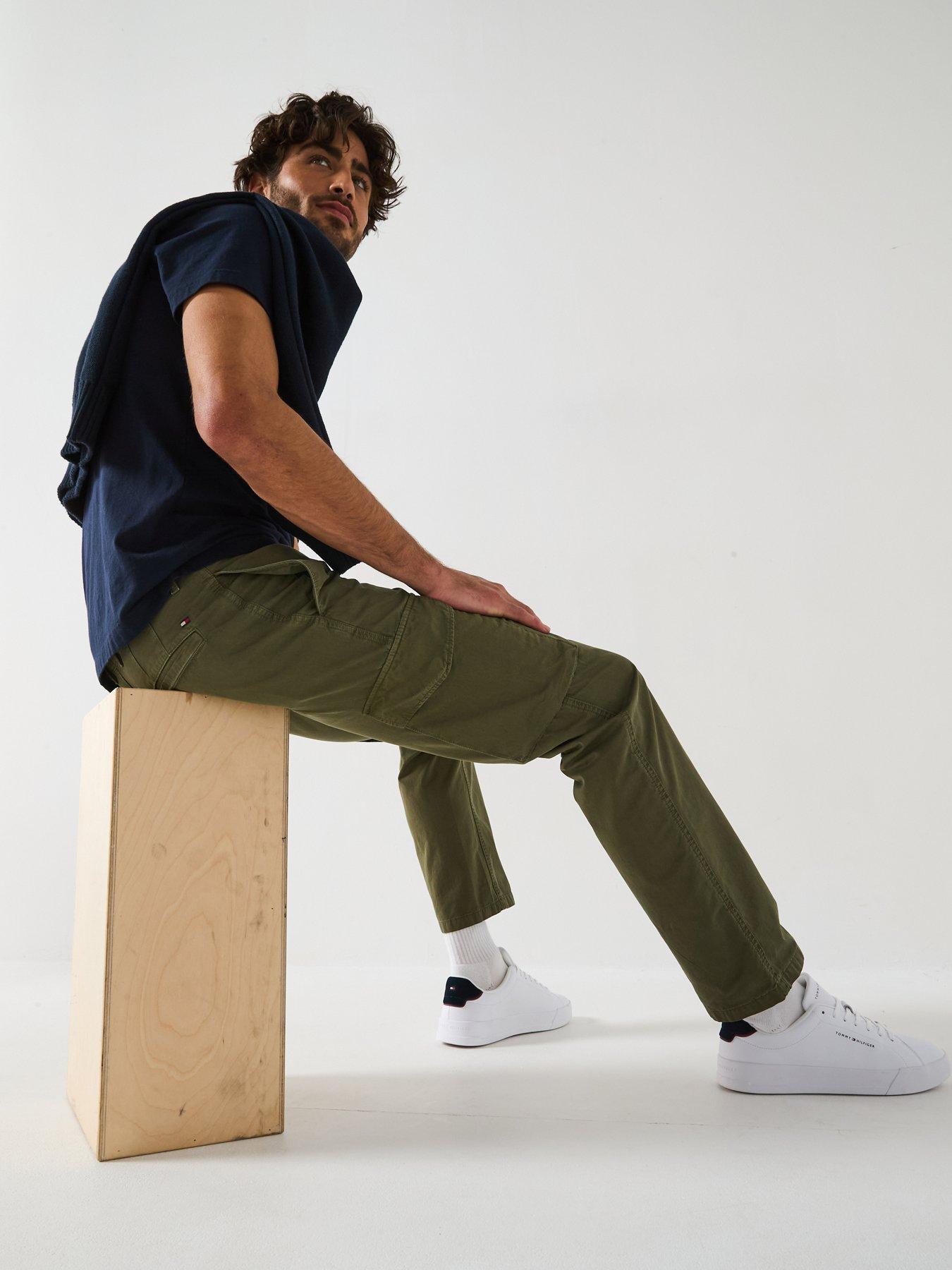 tommy-hilfiger-denton-twill-cargo-pants-dark-greenery-greenoutfit