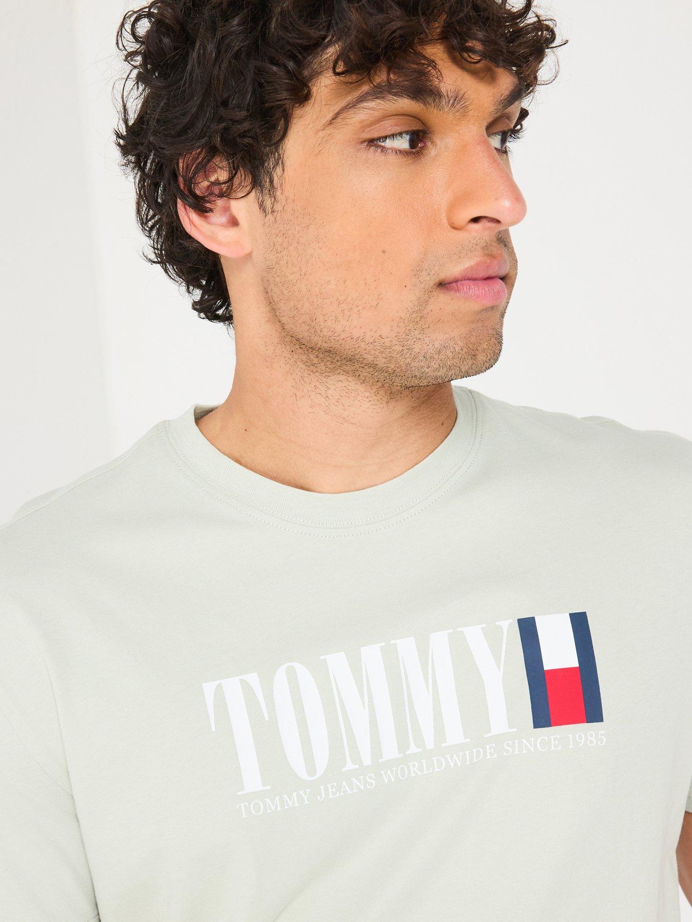 Image 4 of 4 of Tommy Jeans Regular Fit Chest Logo Flag T-Shirt - Light Green